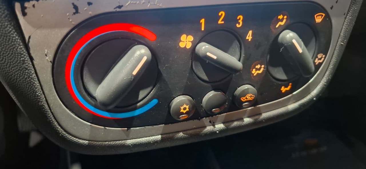 CHEVROLET MONTANA