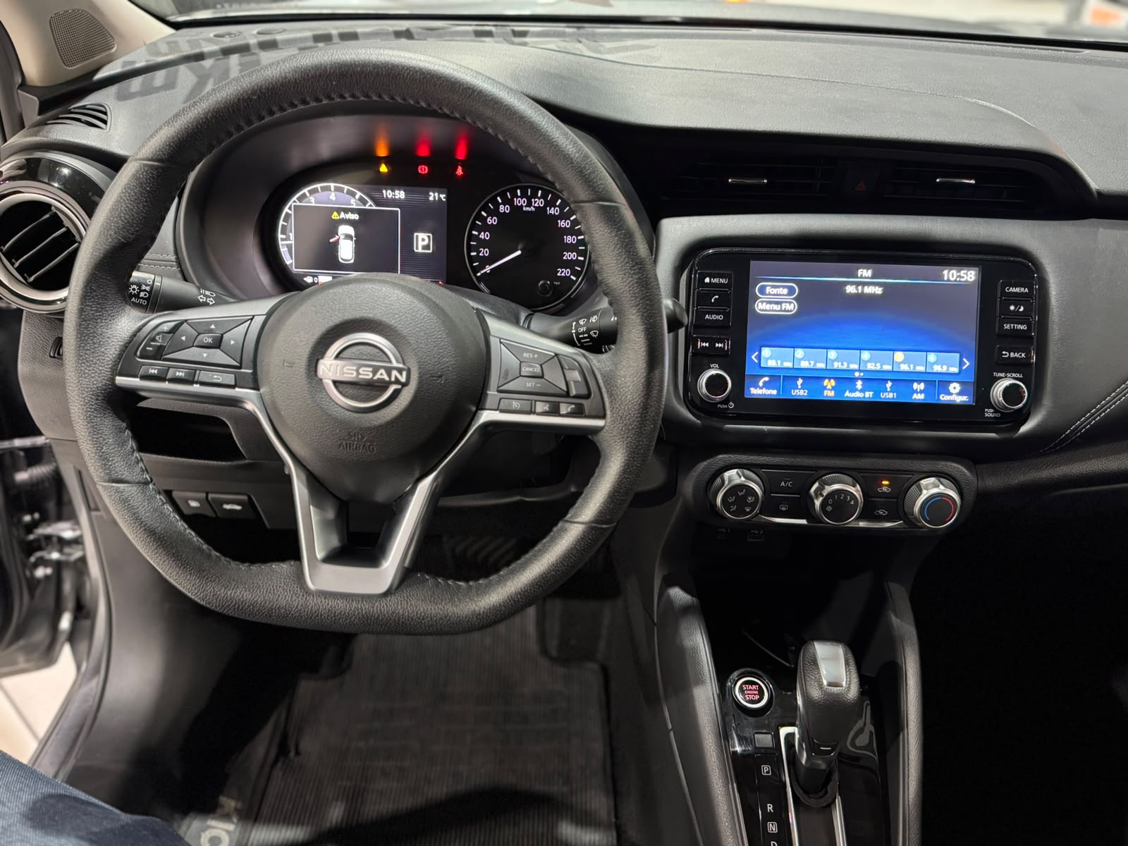 NISSAN KICKS