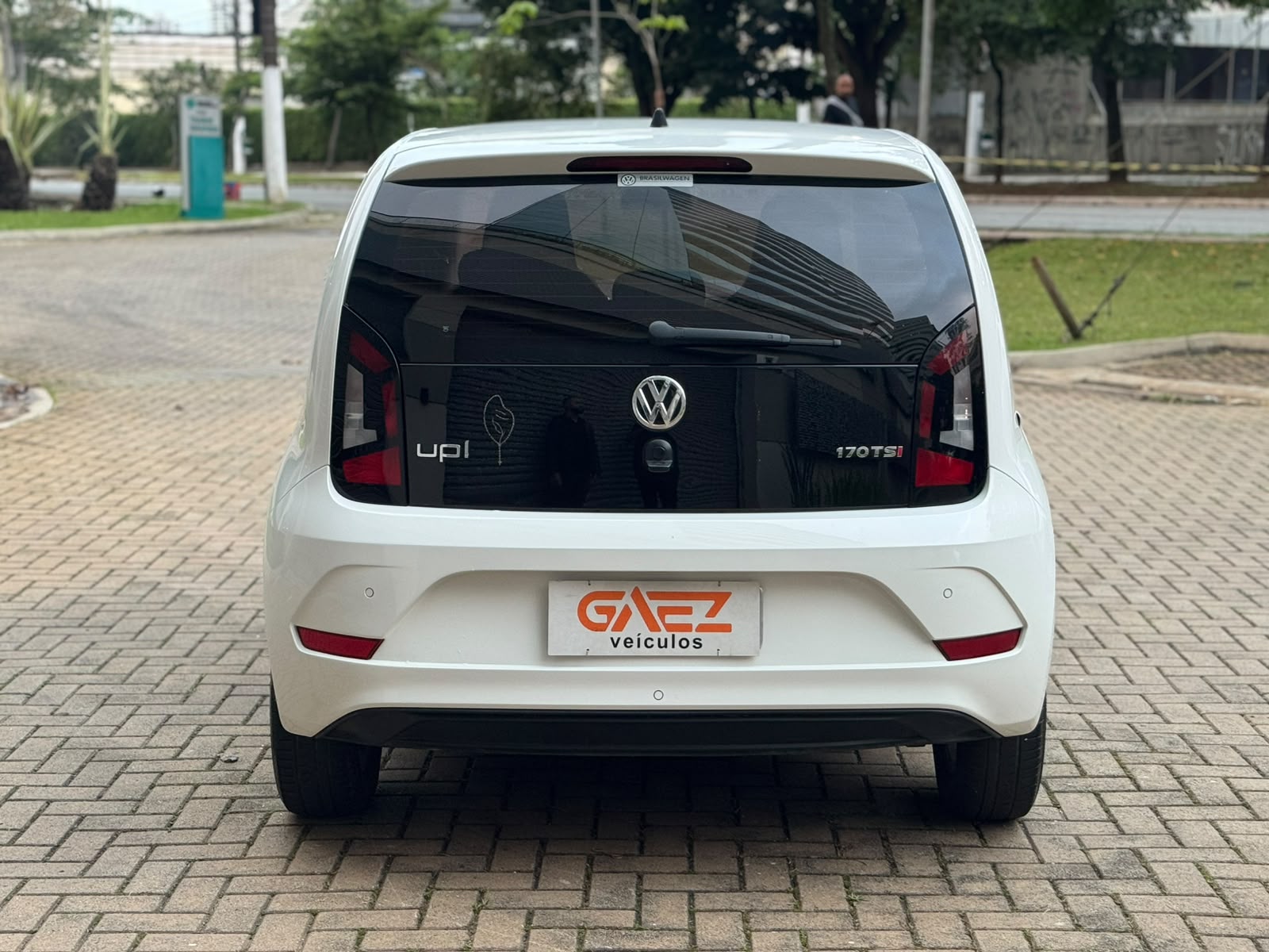 VOLKSWAGEN UP