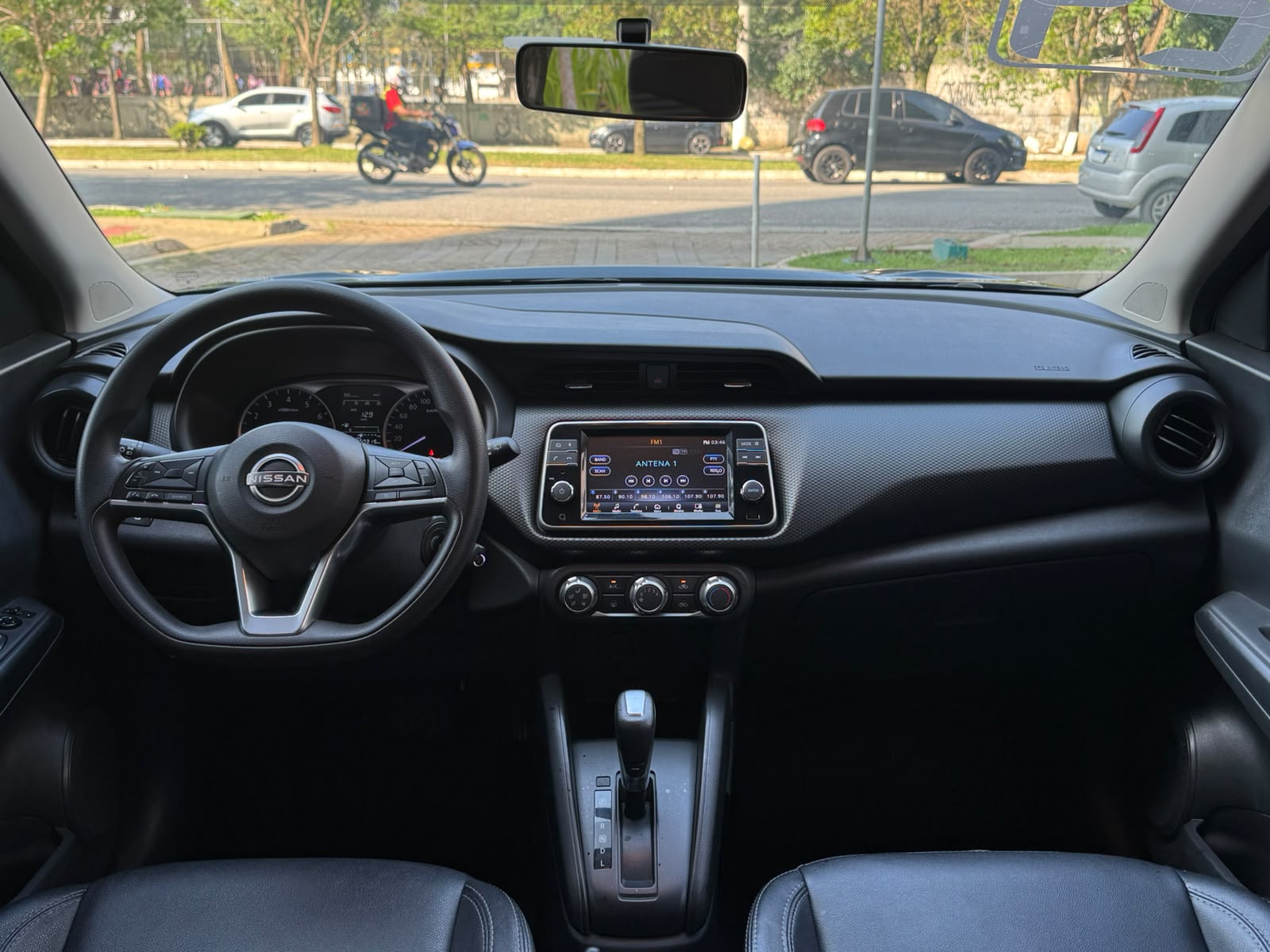 NISSAN KICKS
