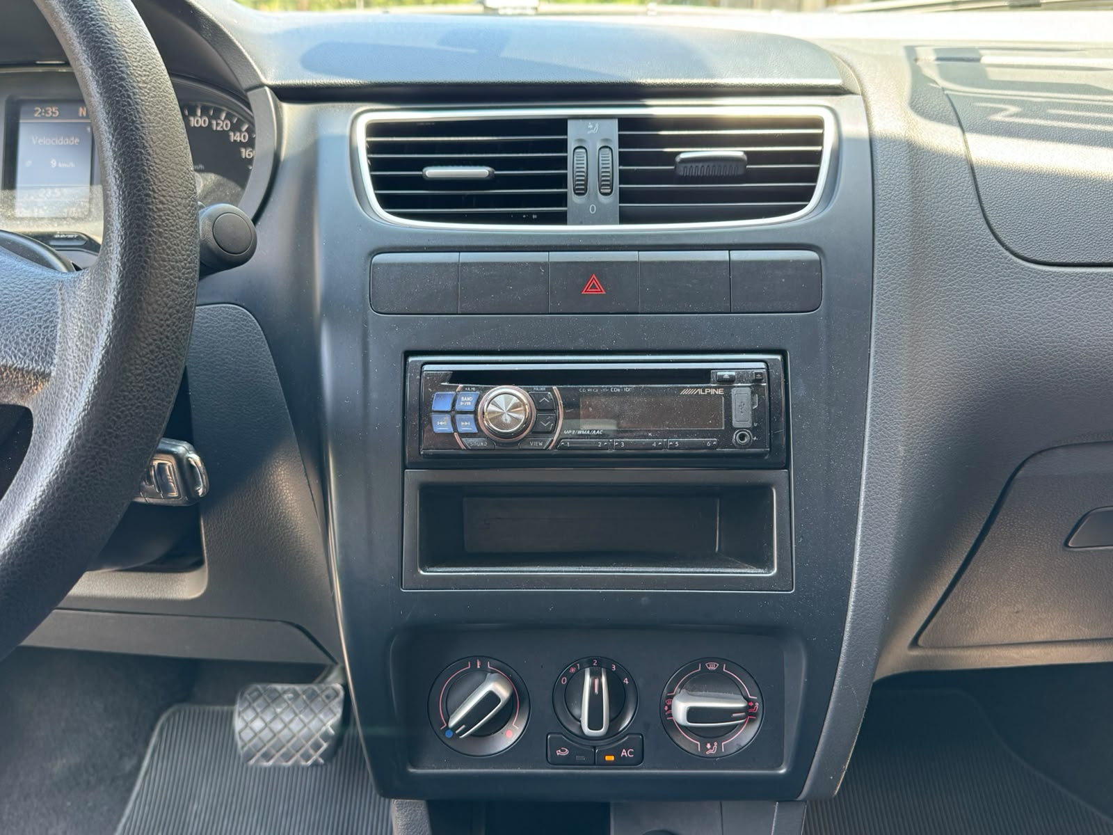 VOLKSWAGEN FOX