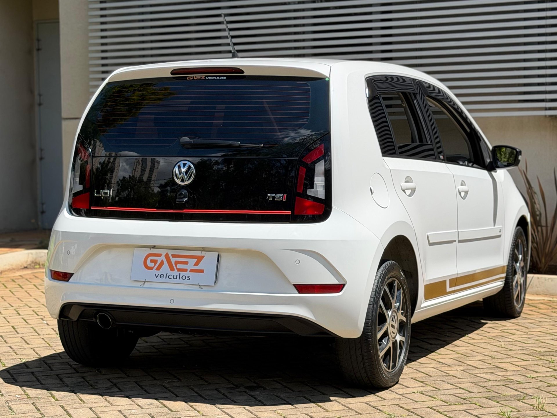 VOLKSWAGEN UP