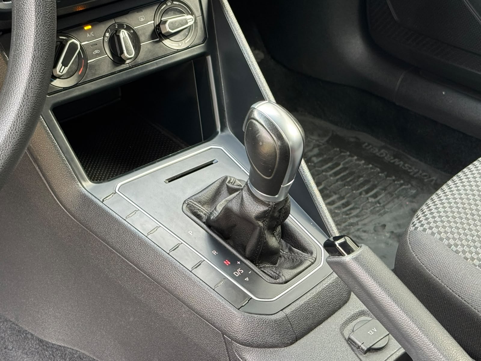 VOLKSWAGEN VIRTUS
