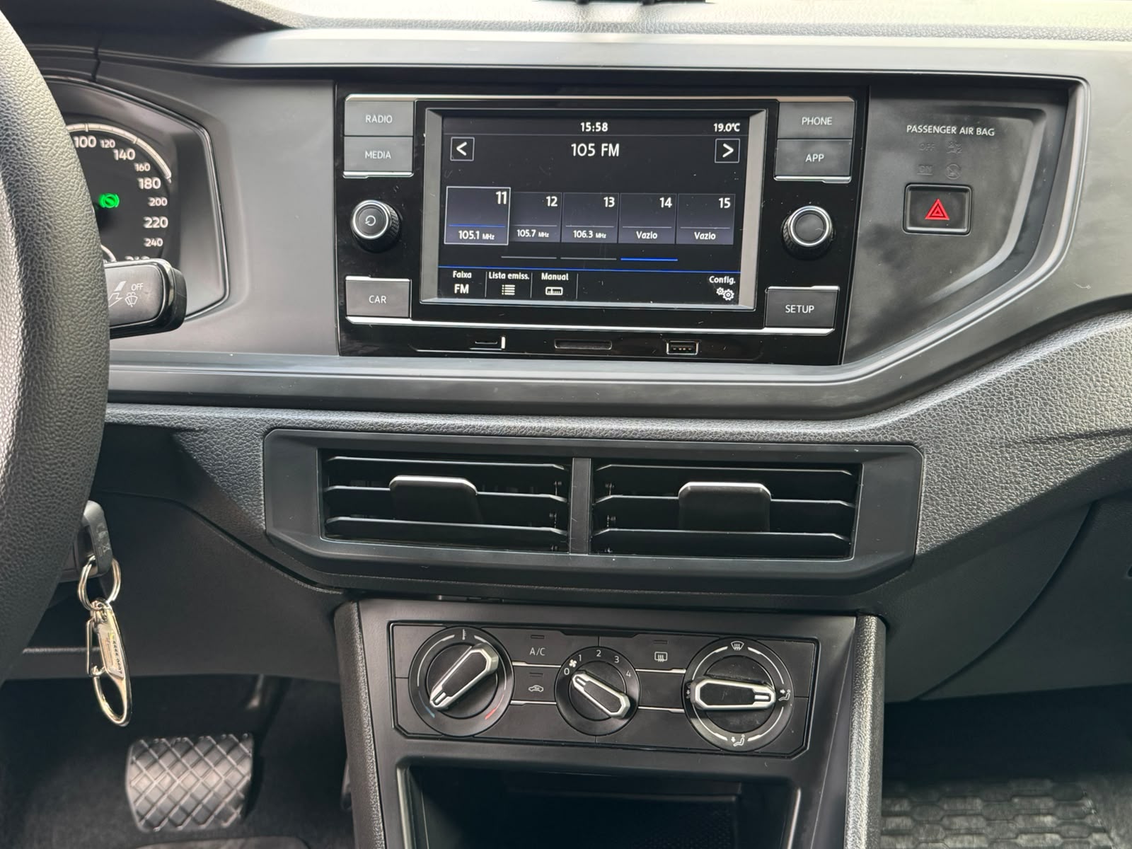 VOLKSWAGEN VIRTUS