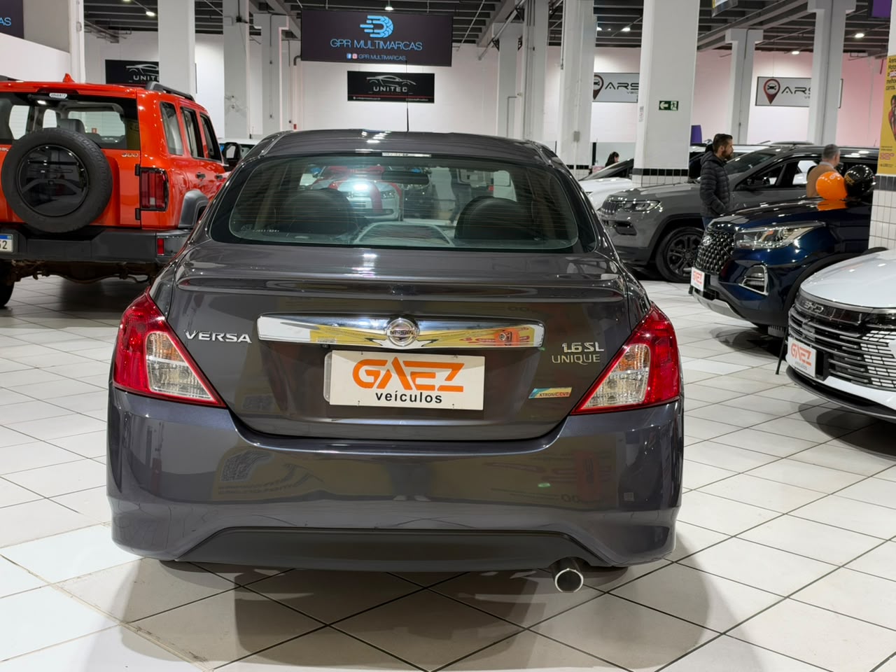 NISSAN VERSA