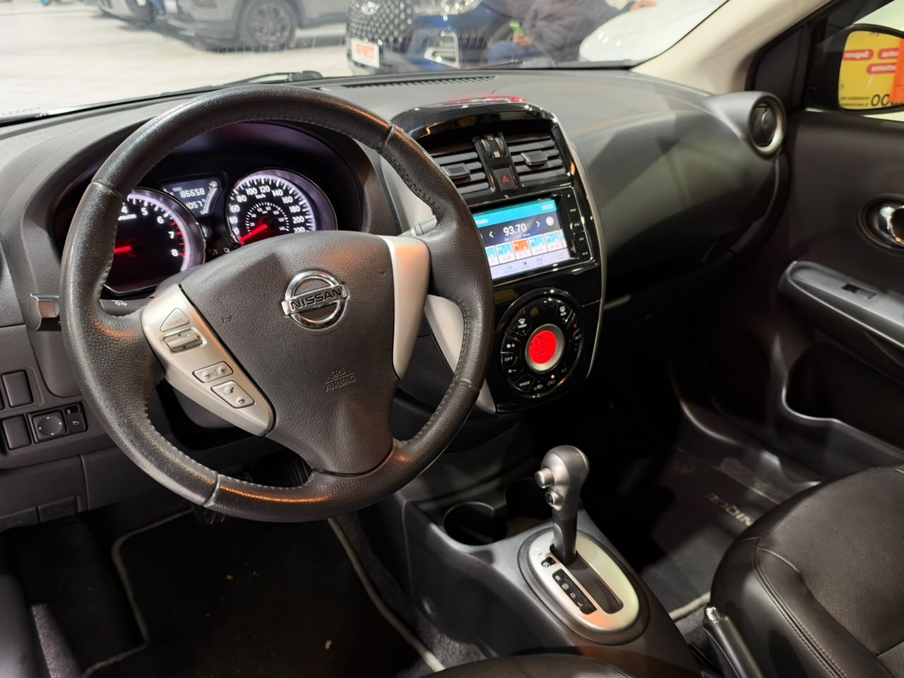 NISSAN VERSA