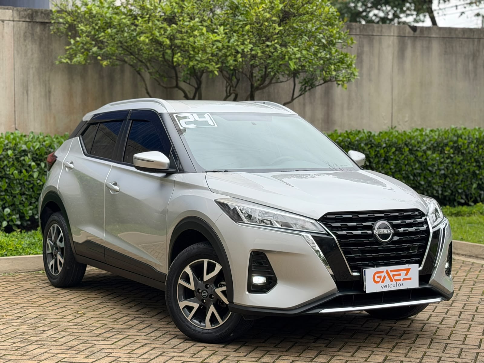 NISSAN KICKS