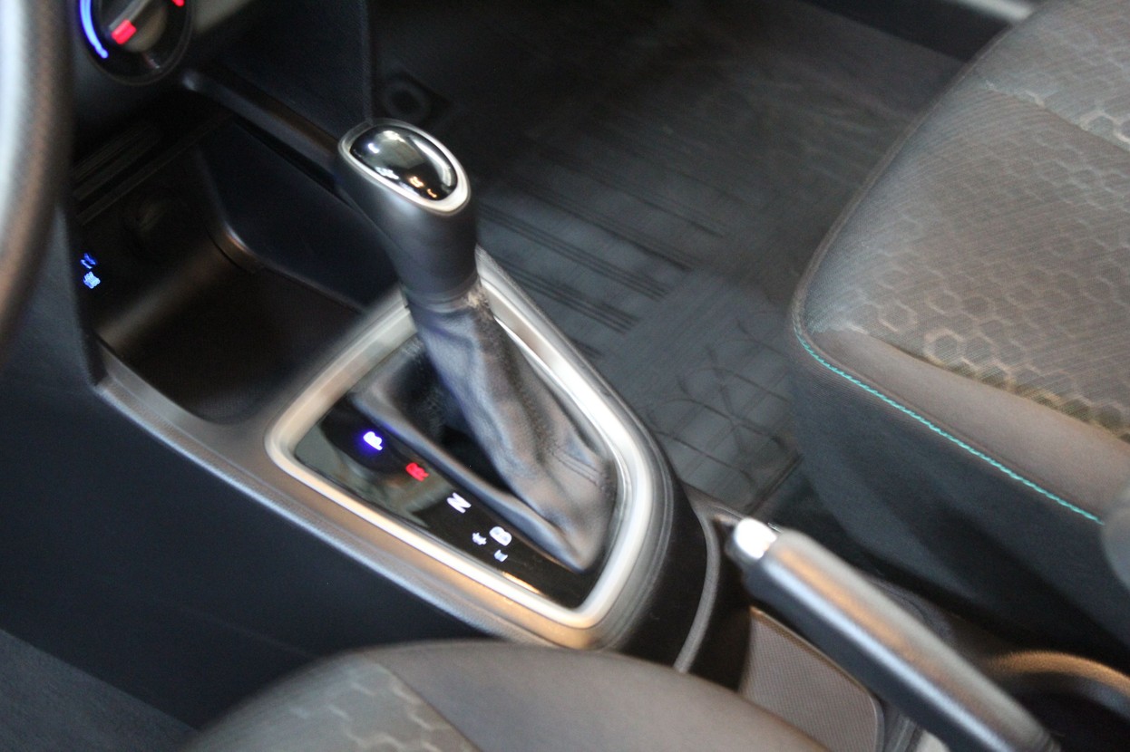 Car Image 16