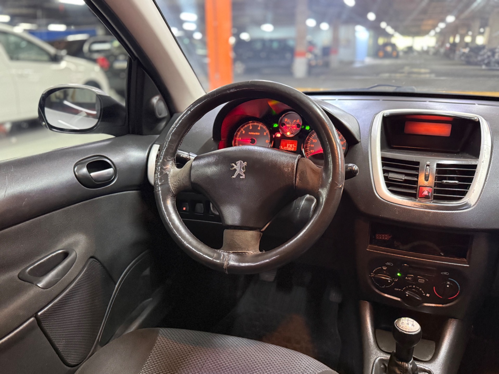 PEUGEOT 207