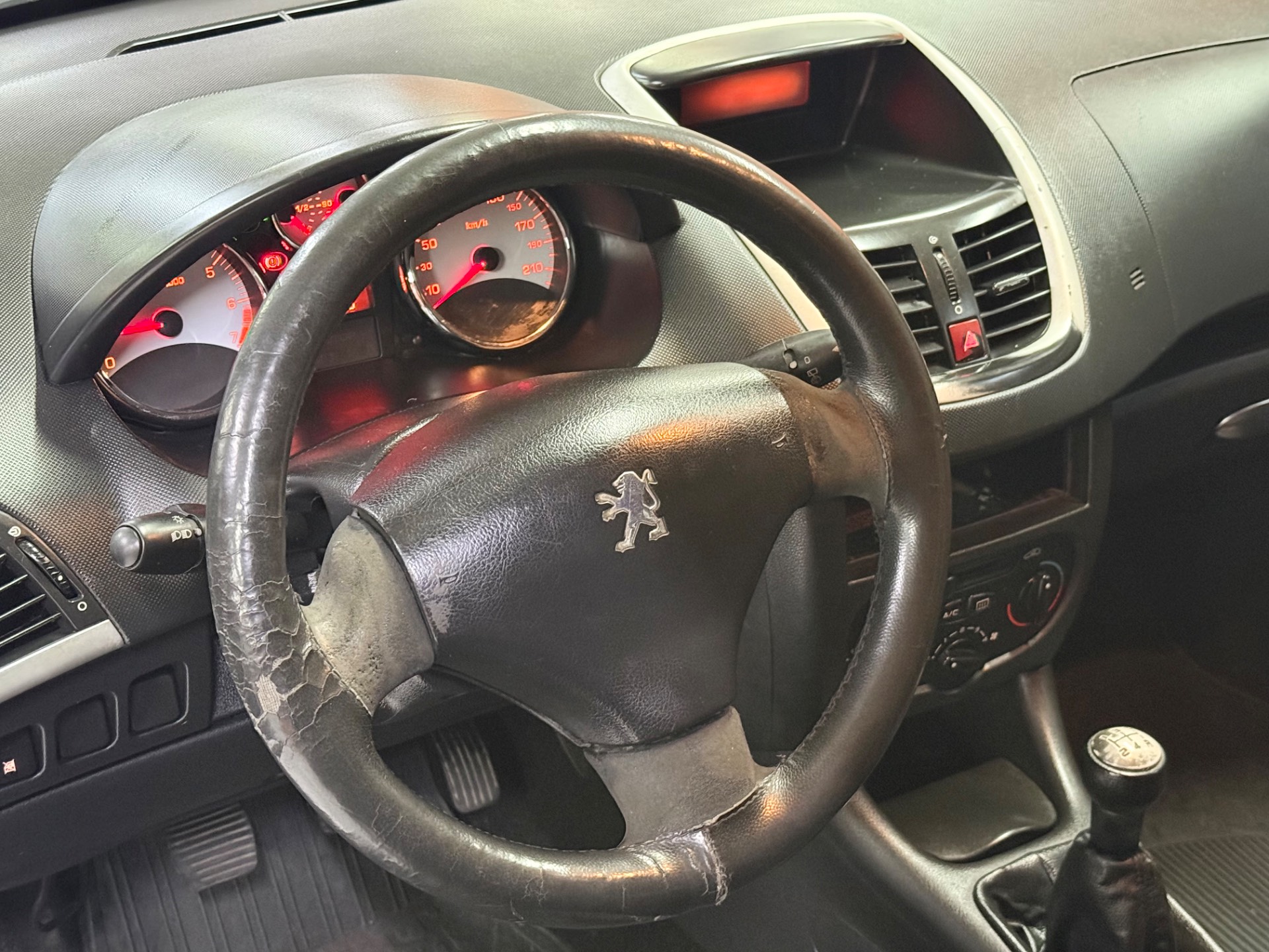 PEUGEOT 207