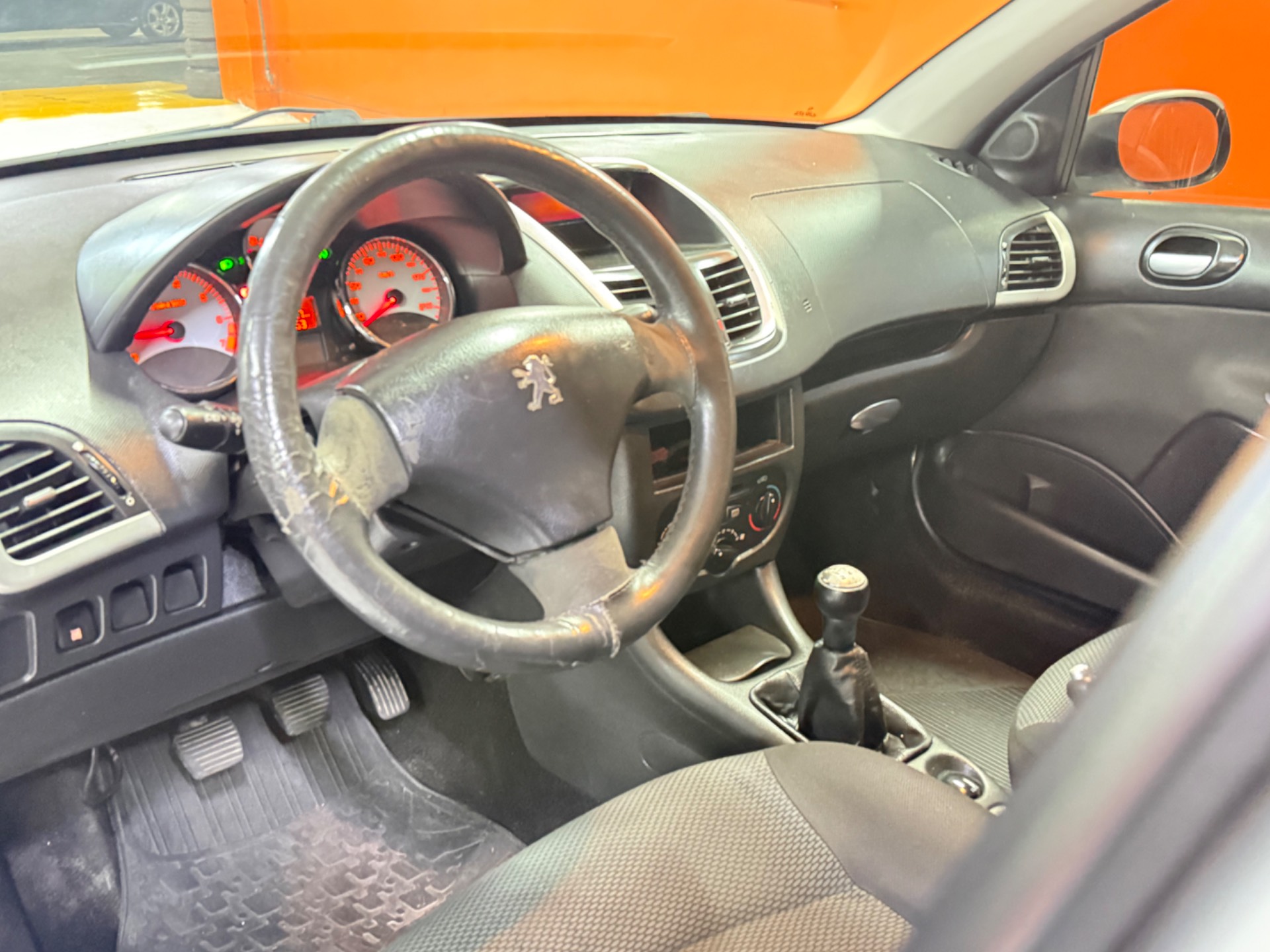 PEUGEOT 207