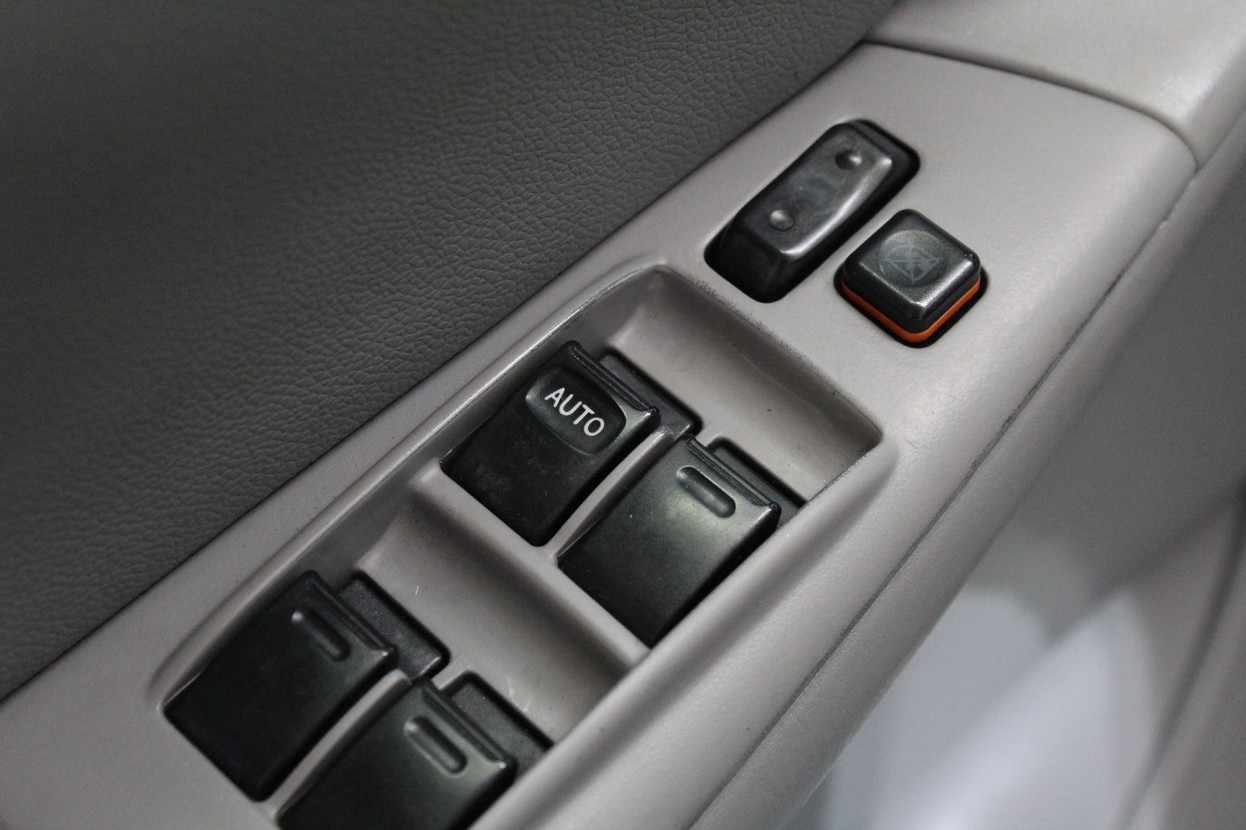 TOYOTA COROLLA 1.8 XEI 16V