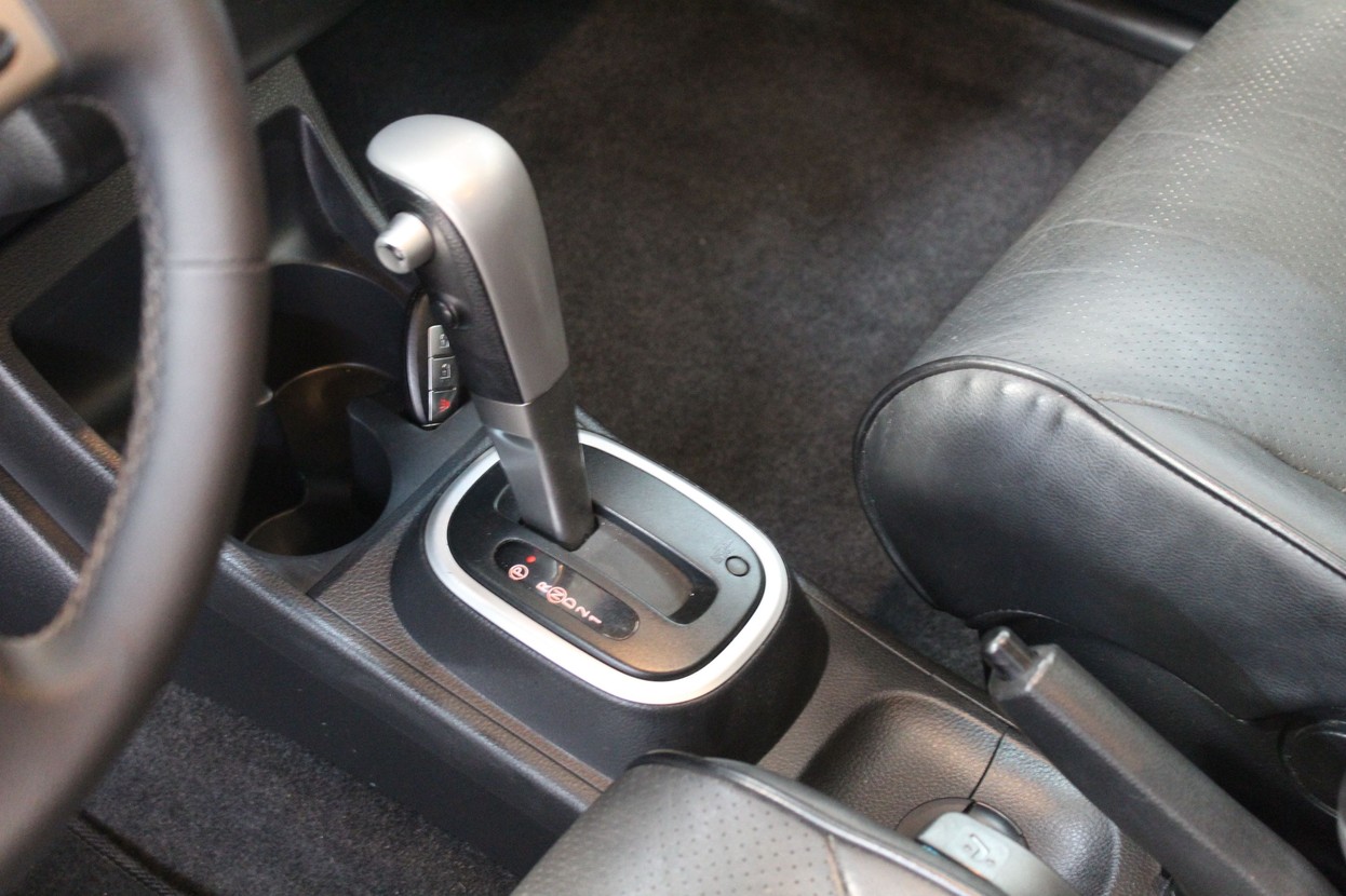 NISSAN TIIDA 1.8 SL 16V