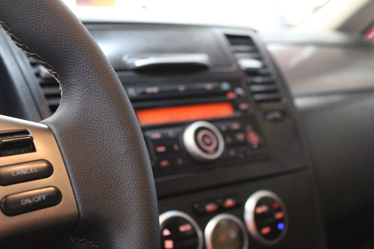 NISSAN TIIDA 1.8 SL 16V