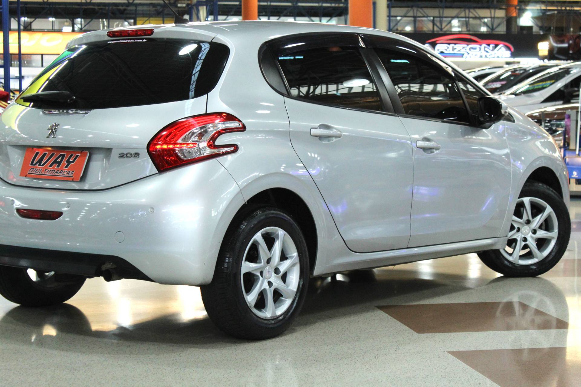 PEUGEOT 208