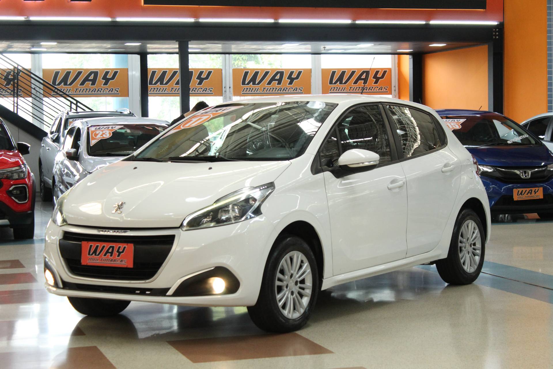 PEUGEOT 208