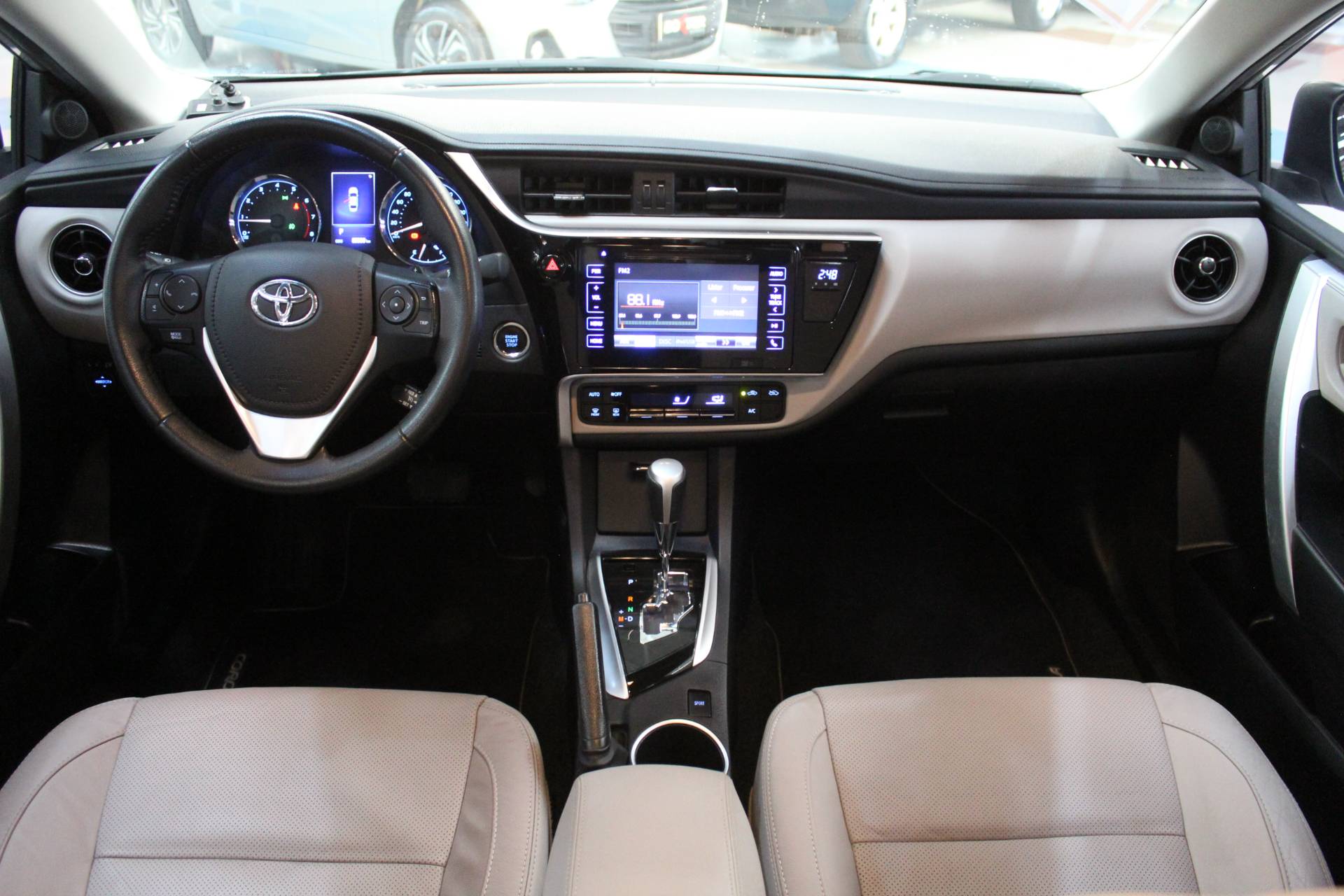 TOYOTA COROLLA
