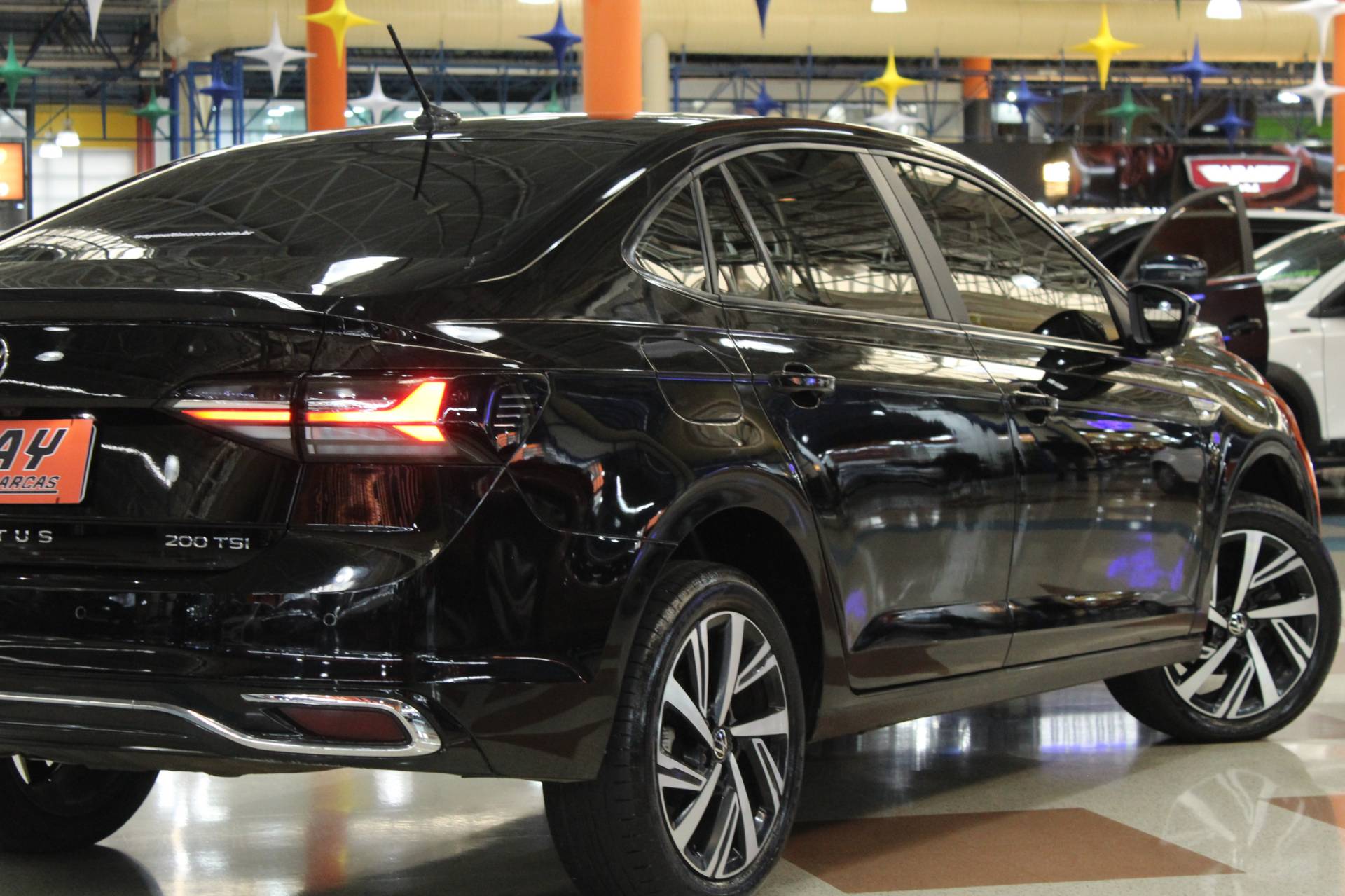 VOLKSWAGEN VIRTUS