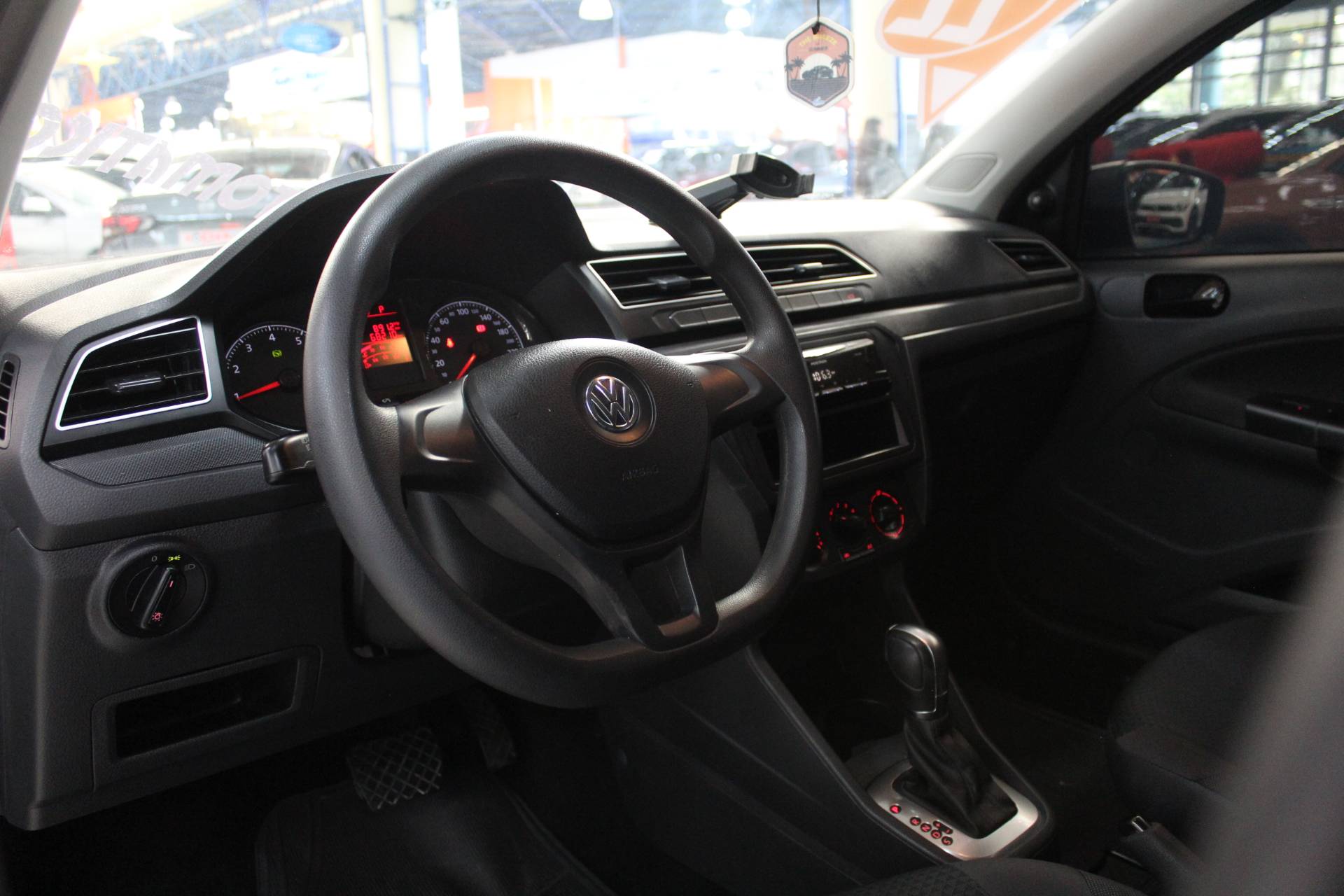 VOLKSWAGEN VOYAGE