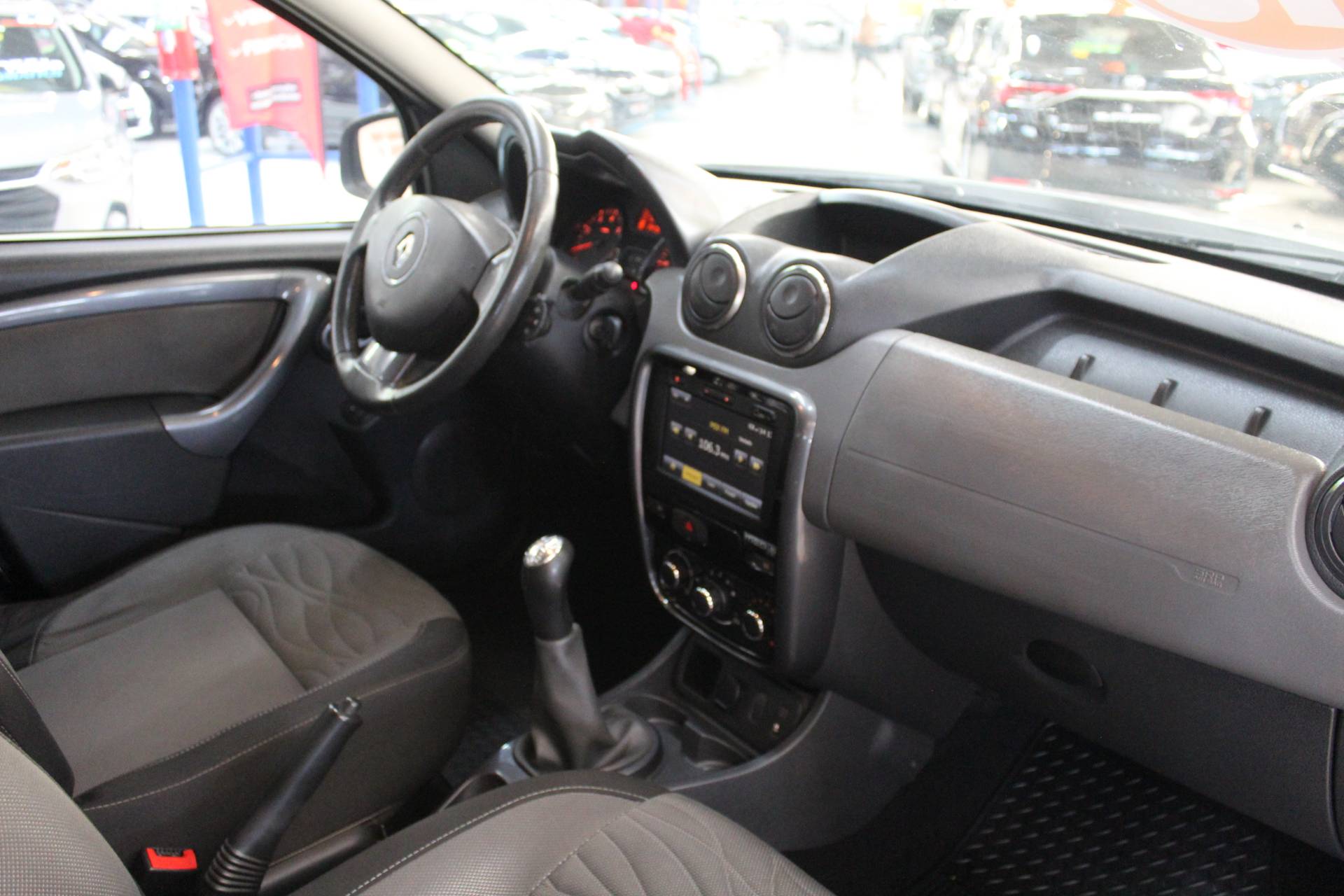 RENAULT DUSTER