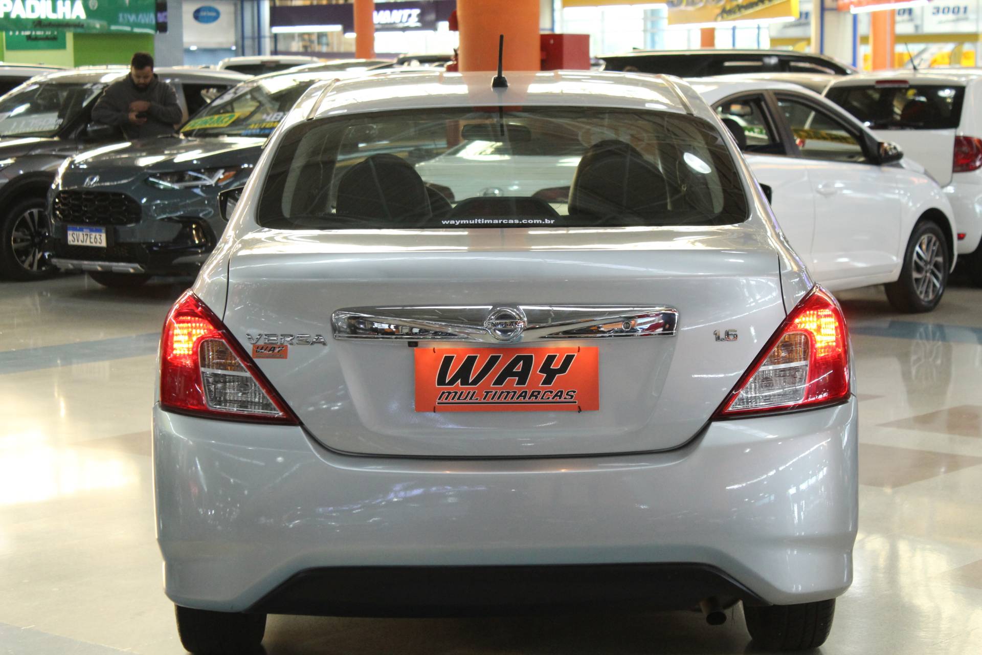 NISSAN VERSA