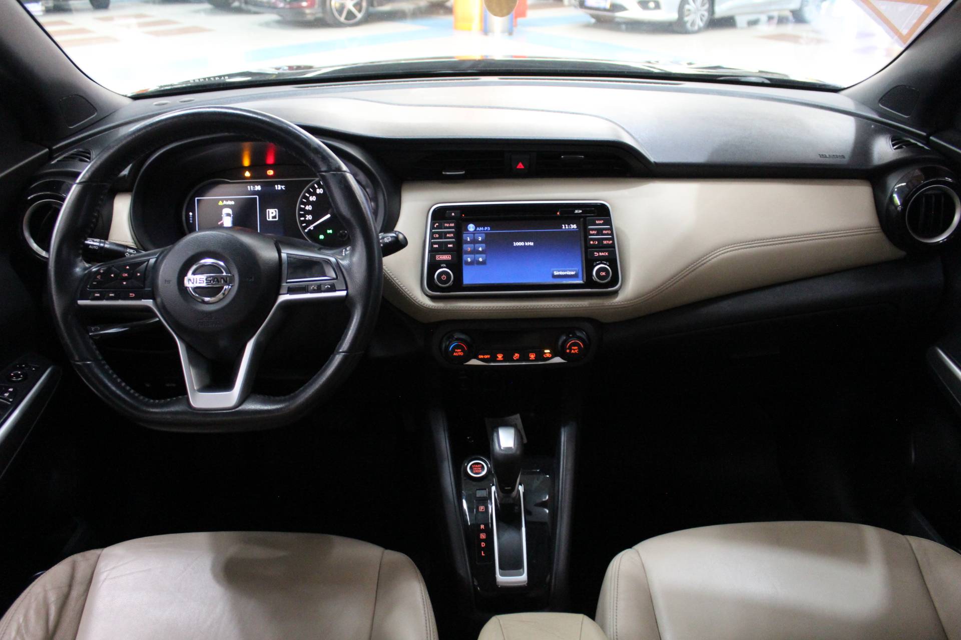 NISSAN KICKS