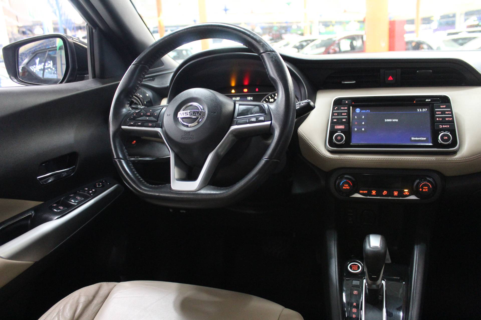 NISSAN KICKS