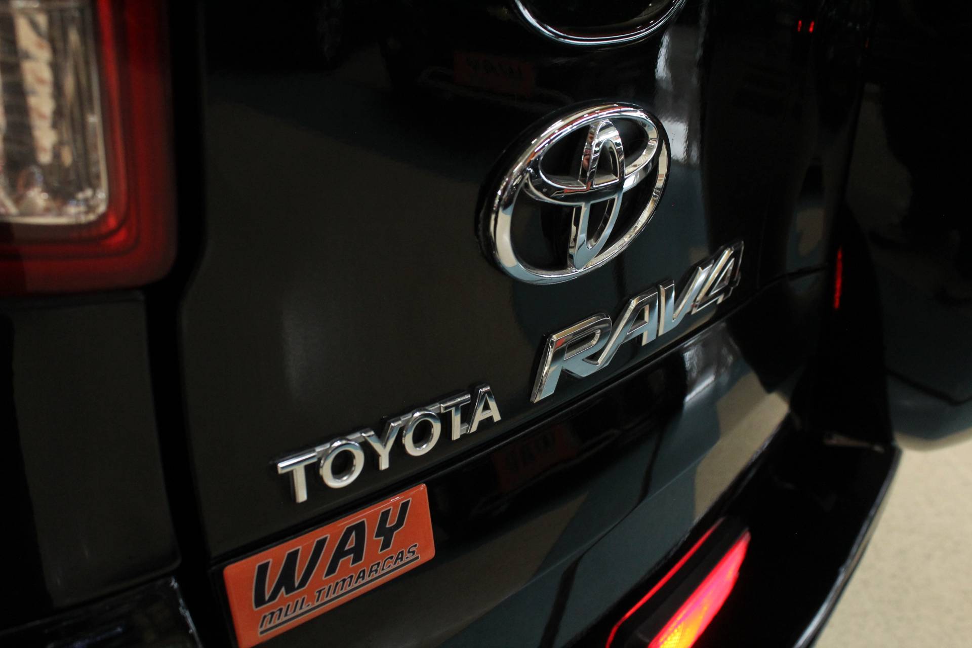 TOYOTA RAV4