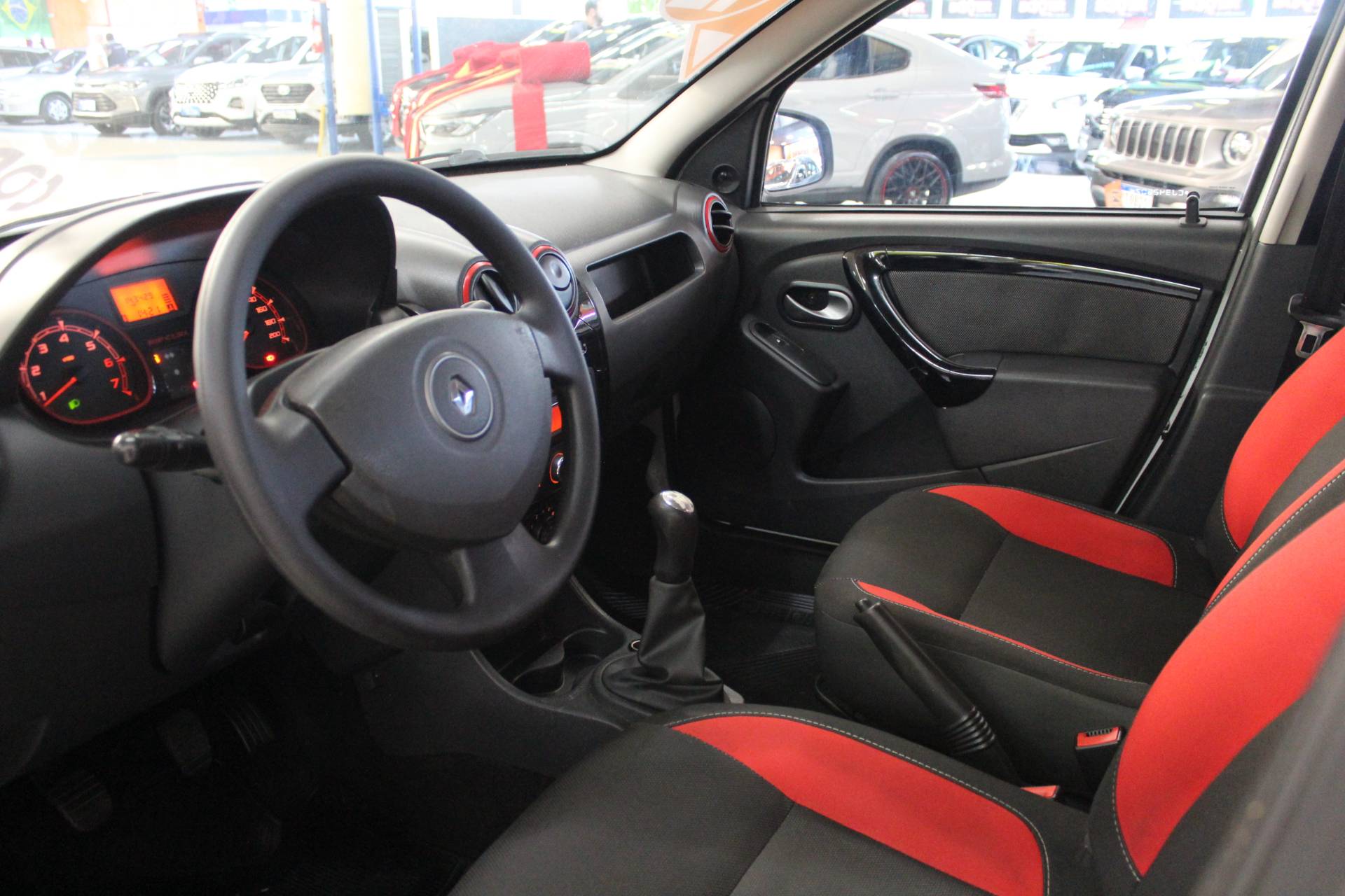 RENAULT SANDERO