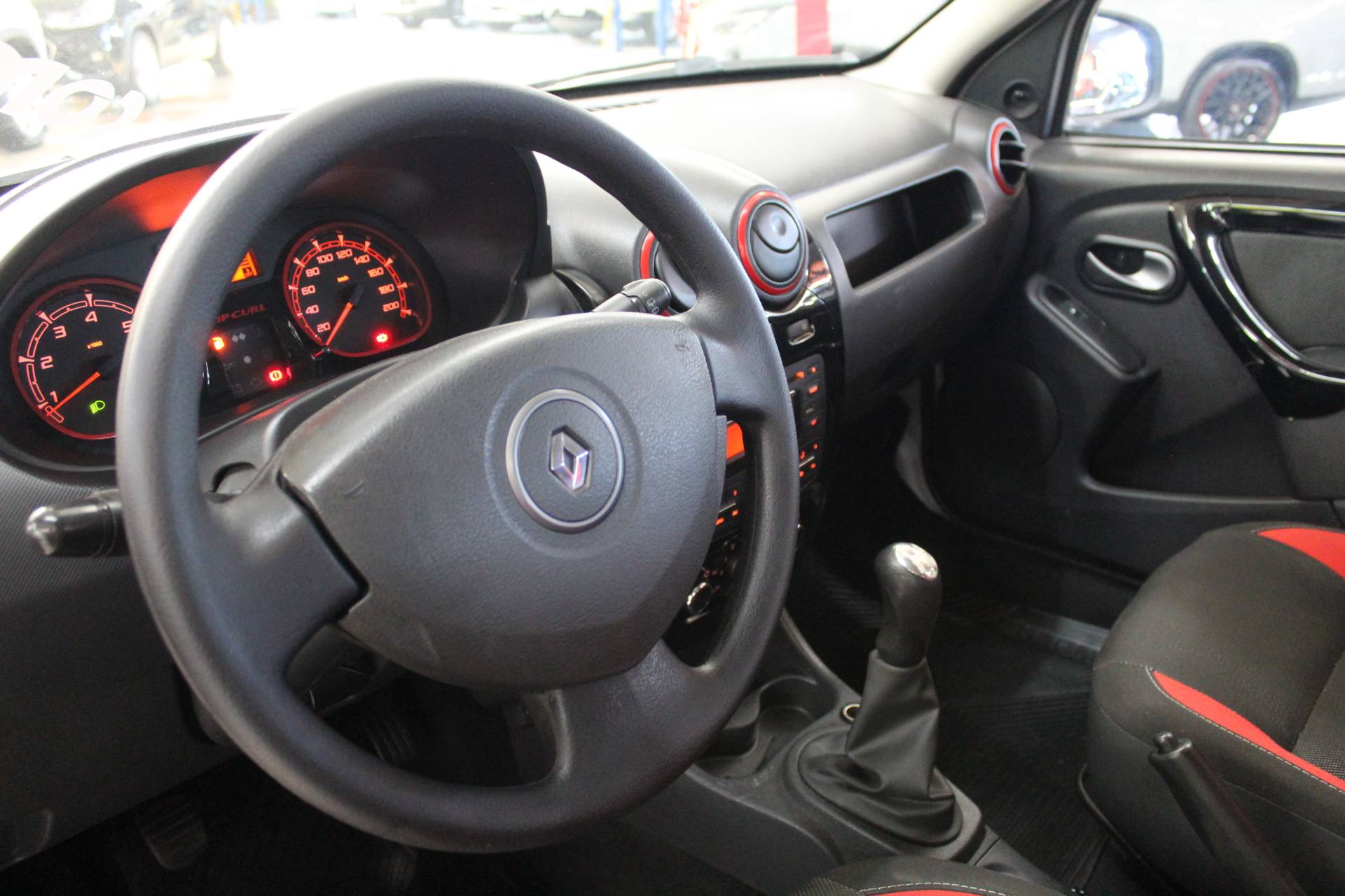 RENAULT SANDERO