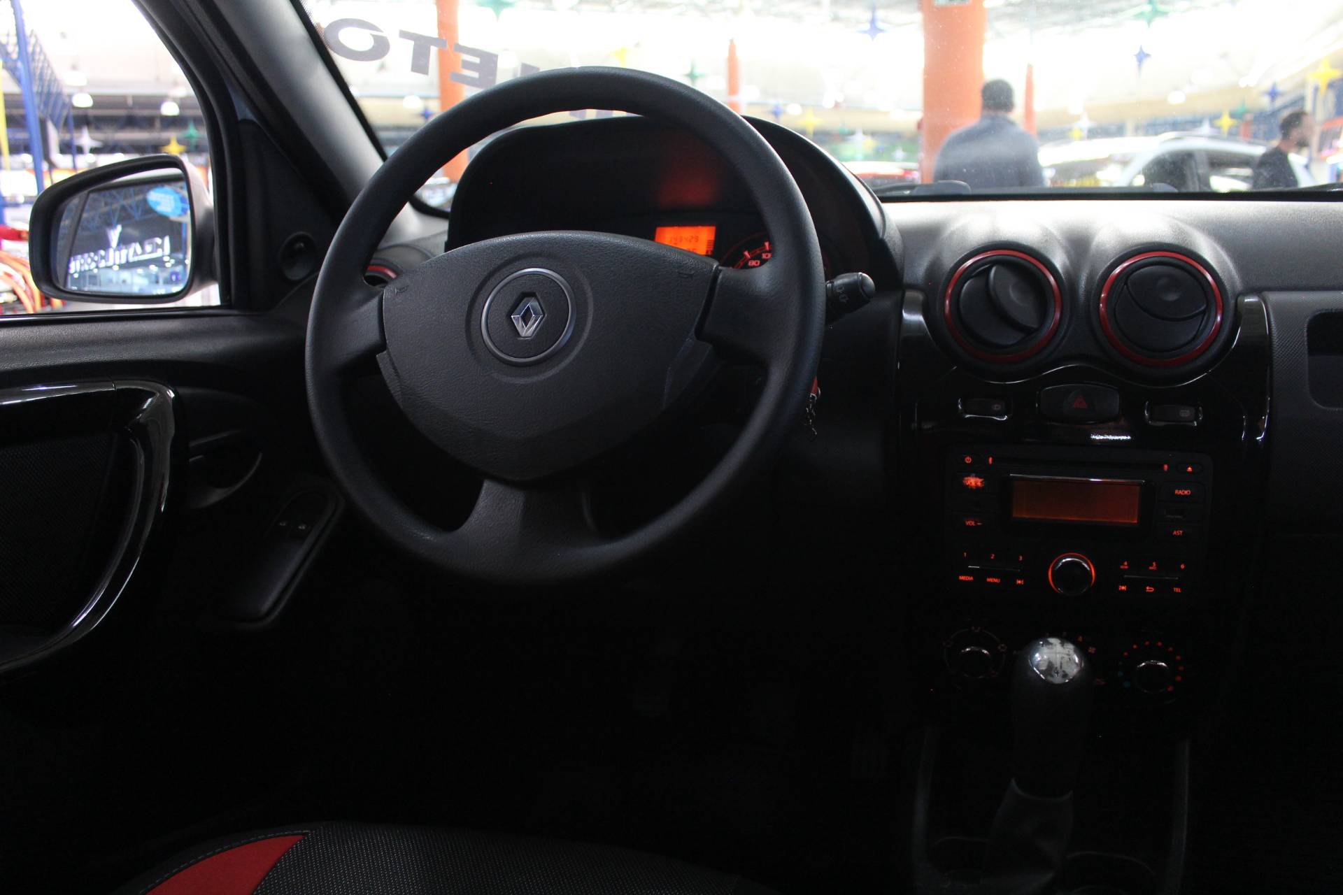 RENAULT SANDERO