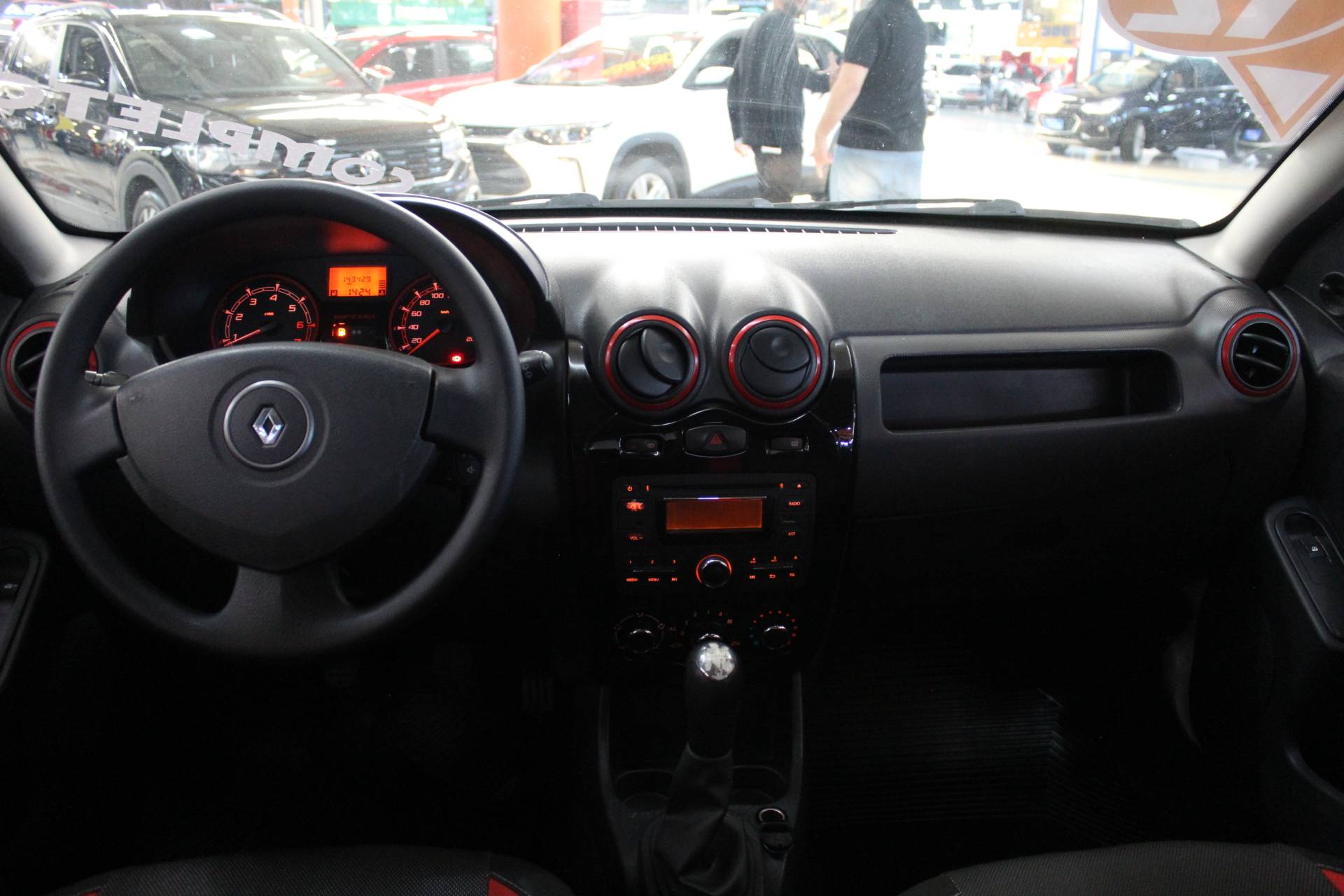 RENAULT SANDERO