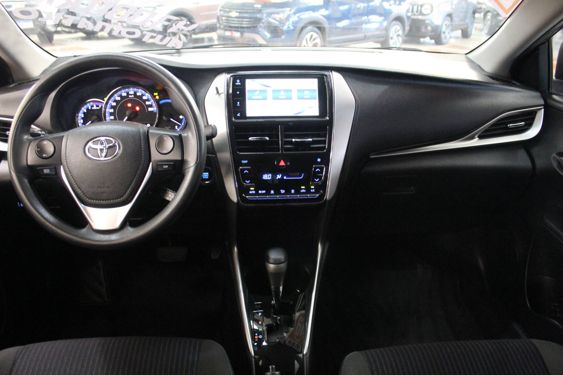 TOYOTA YARIS