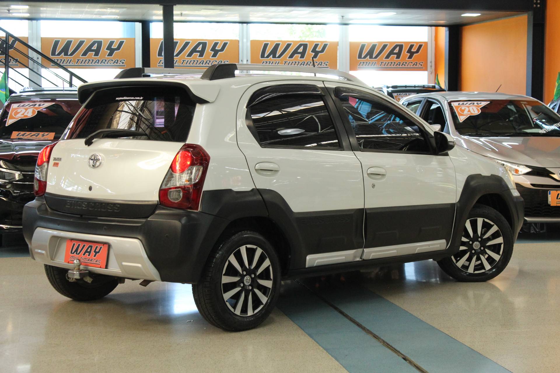 TOYOTA ETIOS CROSS