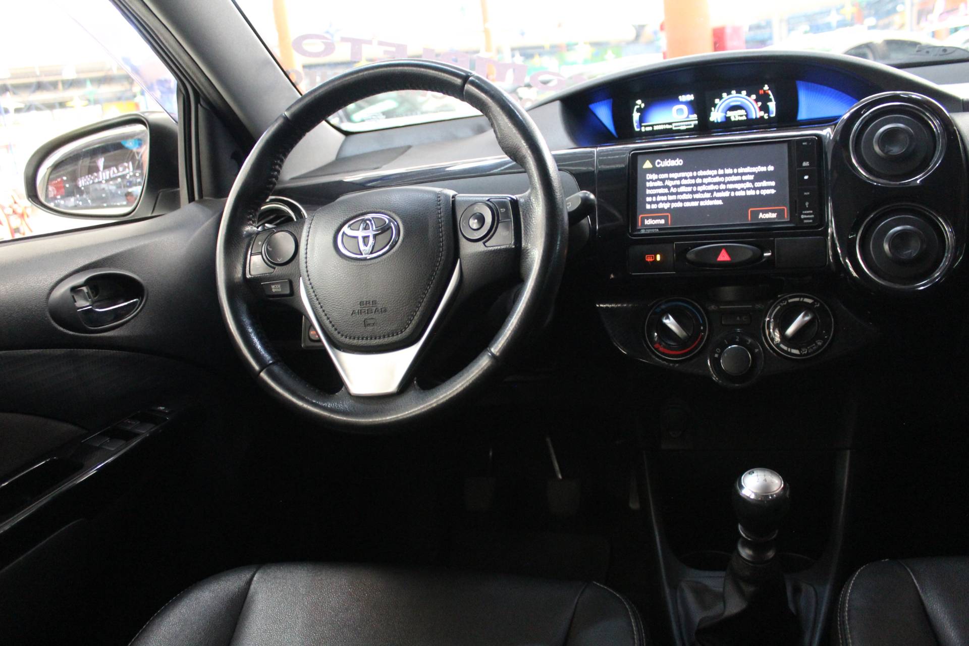 TOYOTA ETIOS CROSS
