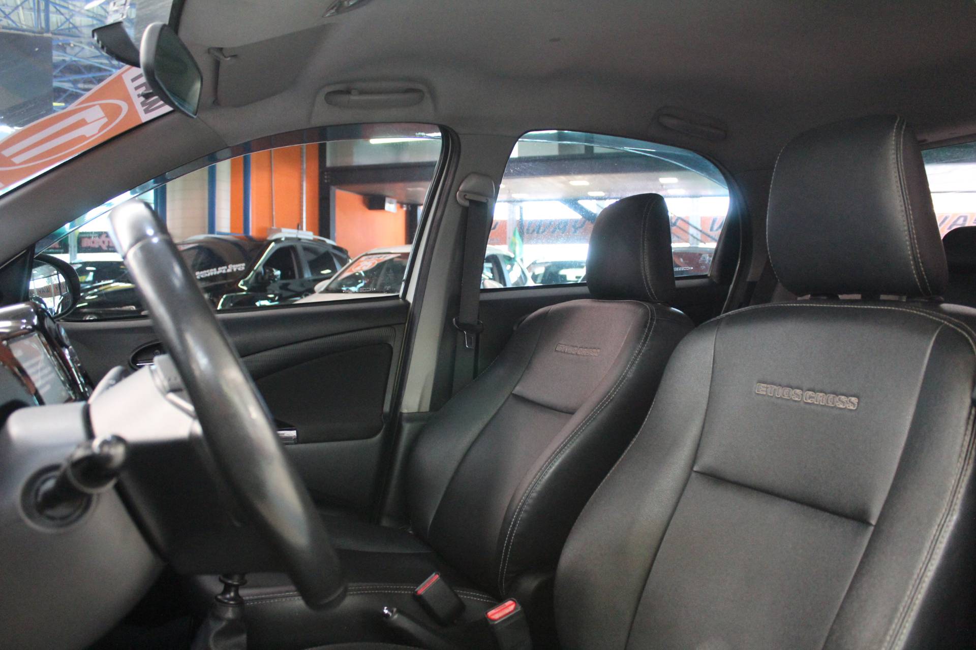 TOYOTA ETIOS CROSS