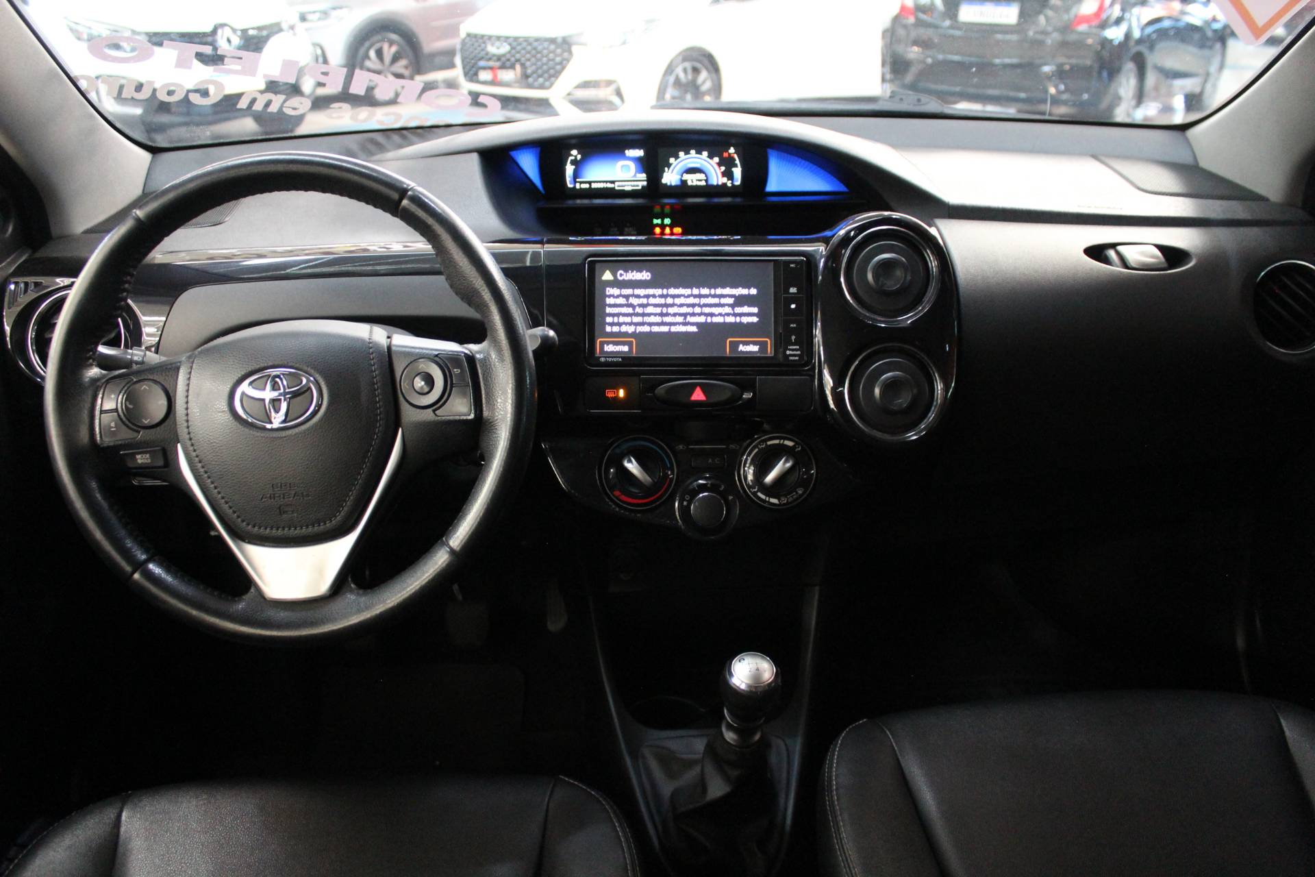 TOYOTA ETIOS CROSS
