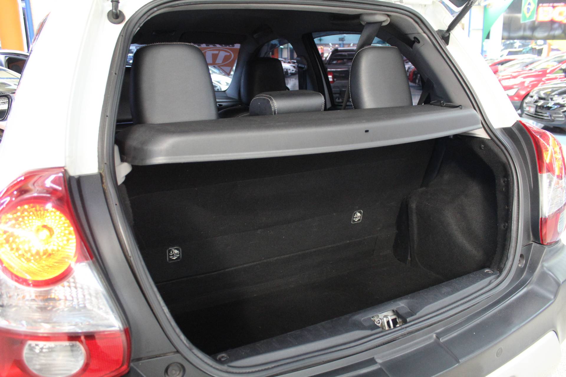 TOYOTA ETIOS CROSS
