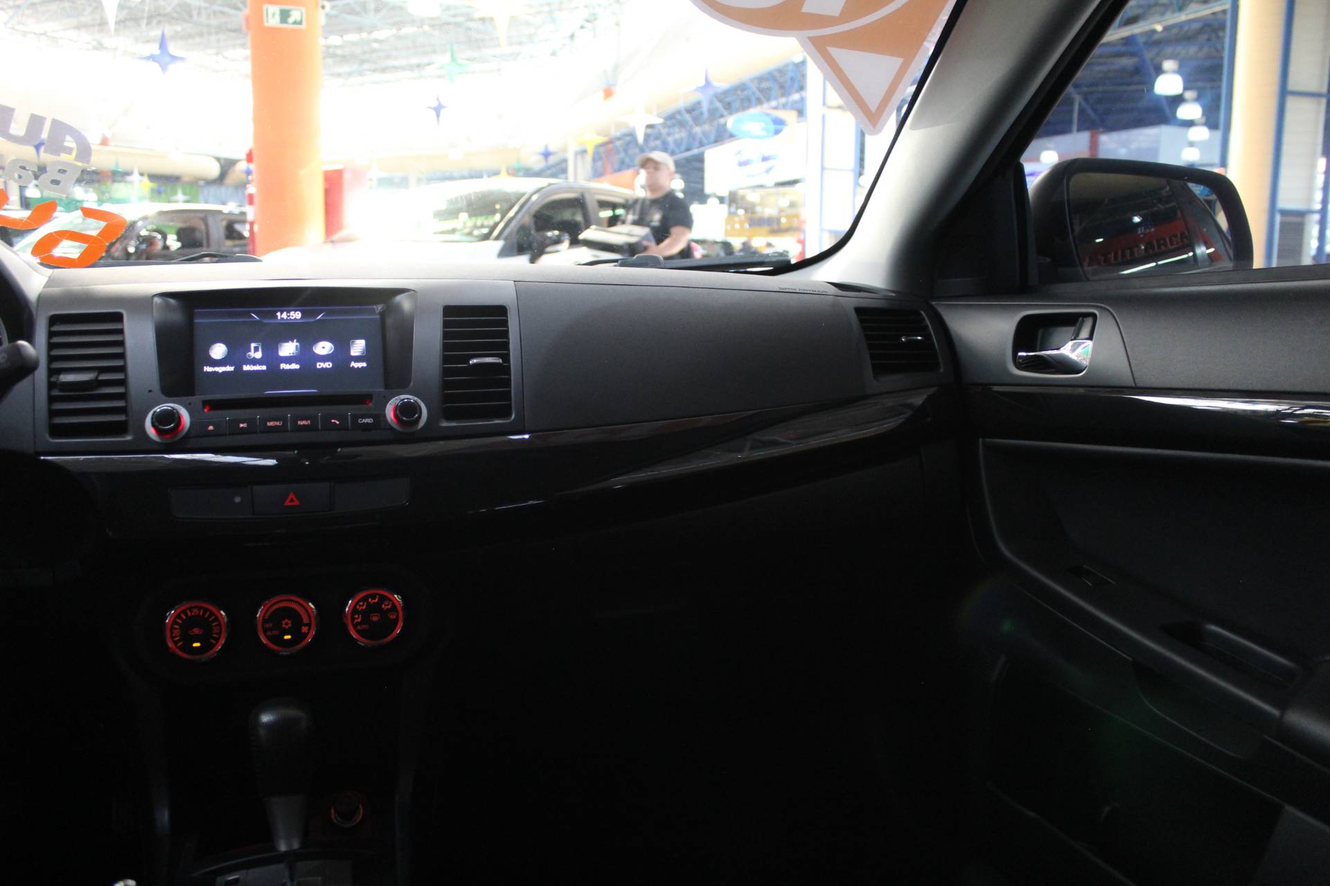 MITSUBISHI LANCER