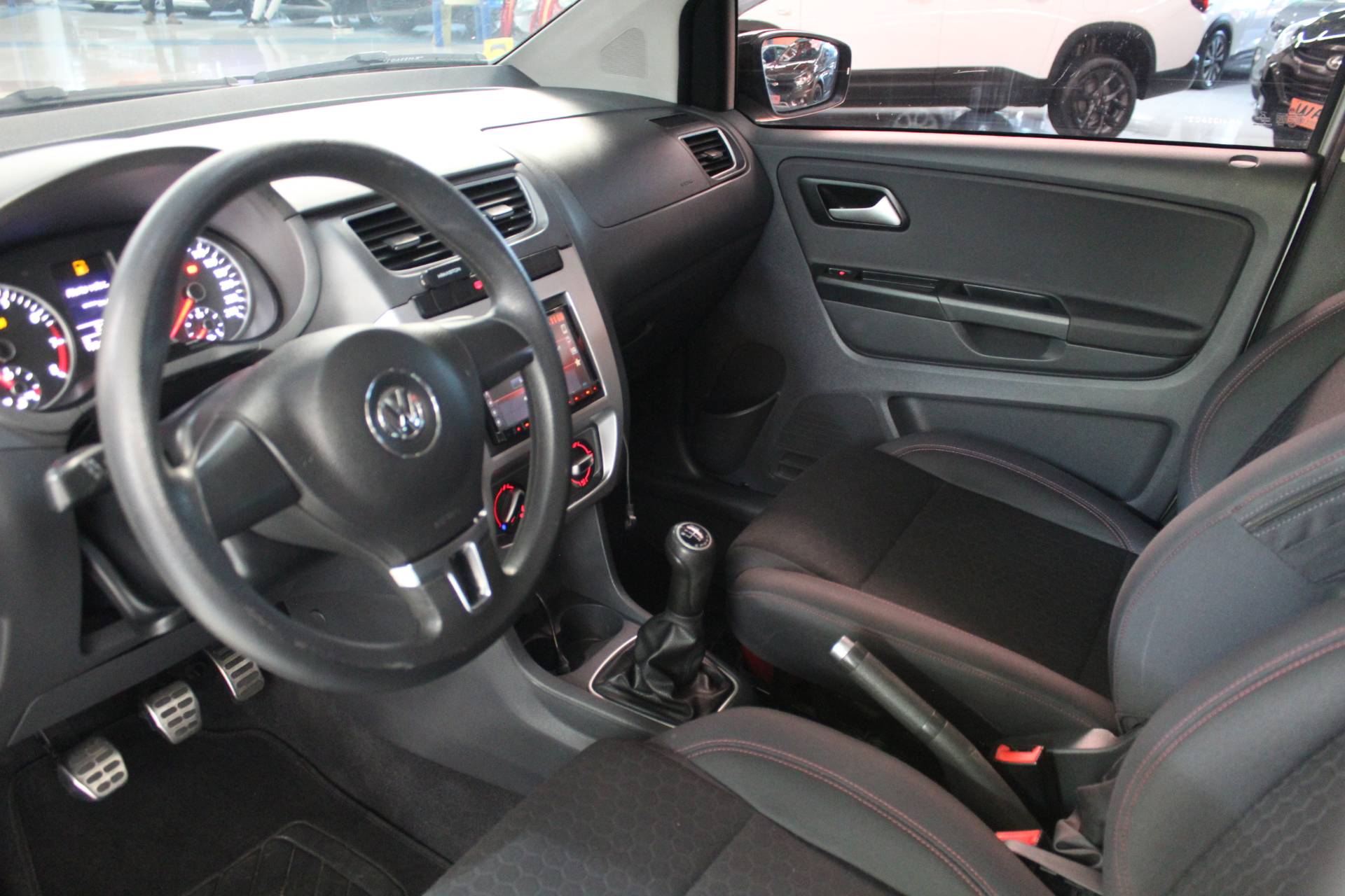 VOLKSWAGEN CROSSFOX