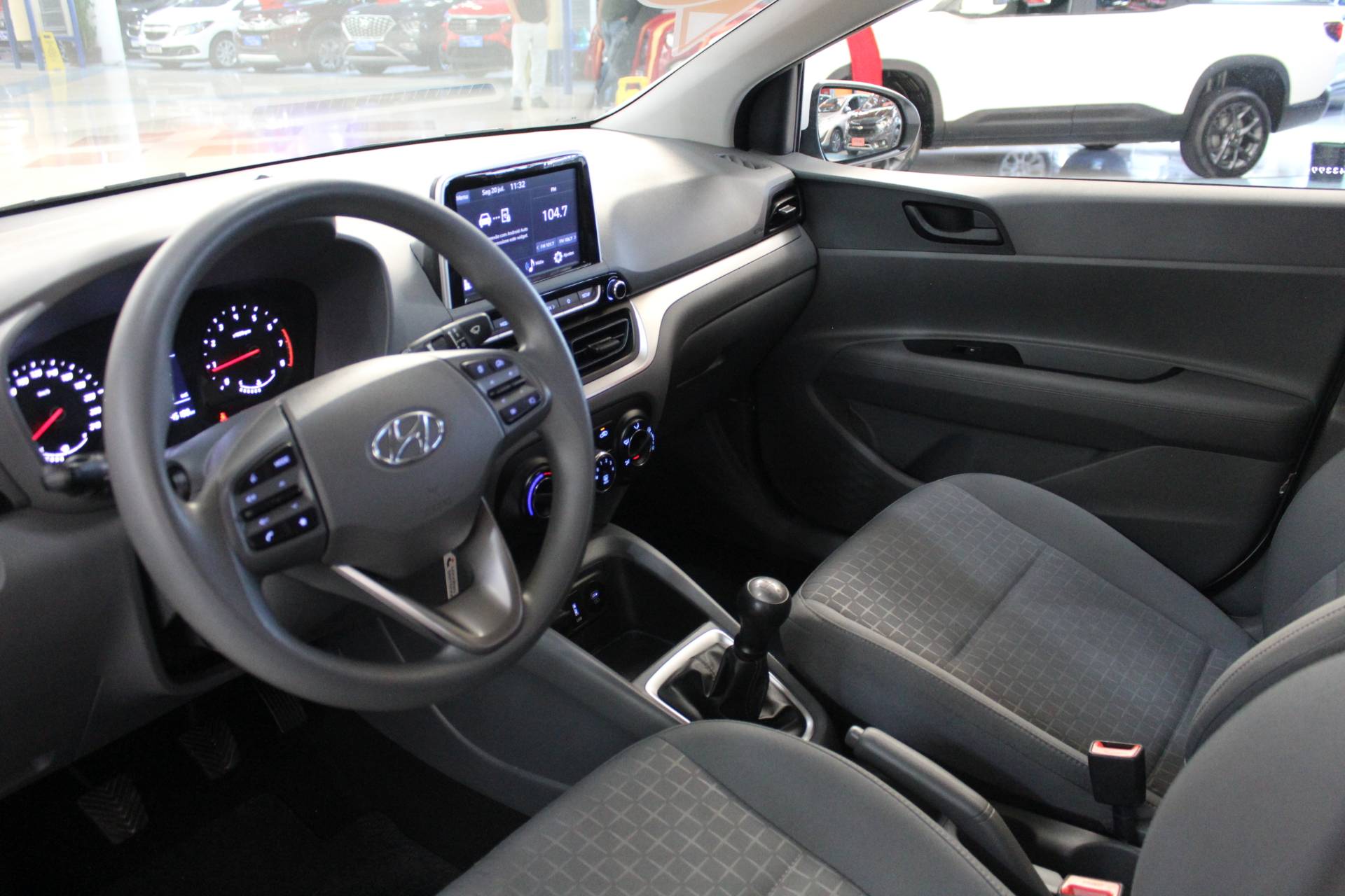 HYUNDAI HB20S
