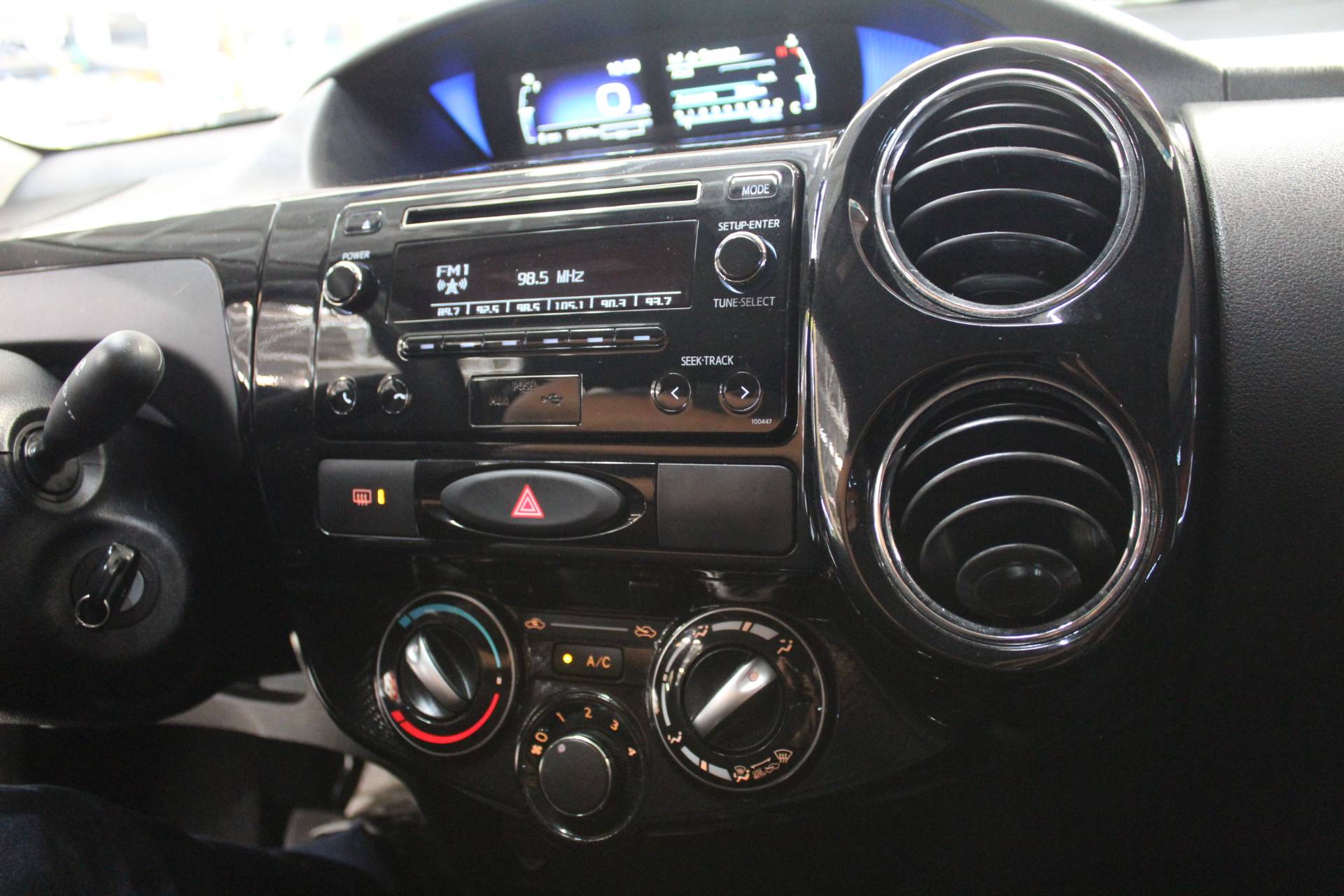 TOYOTA ETIOS