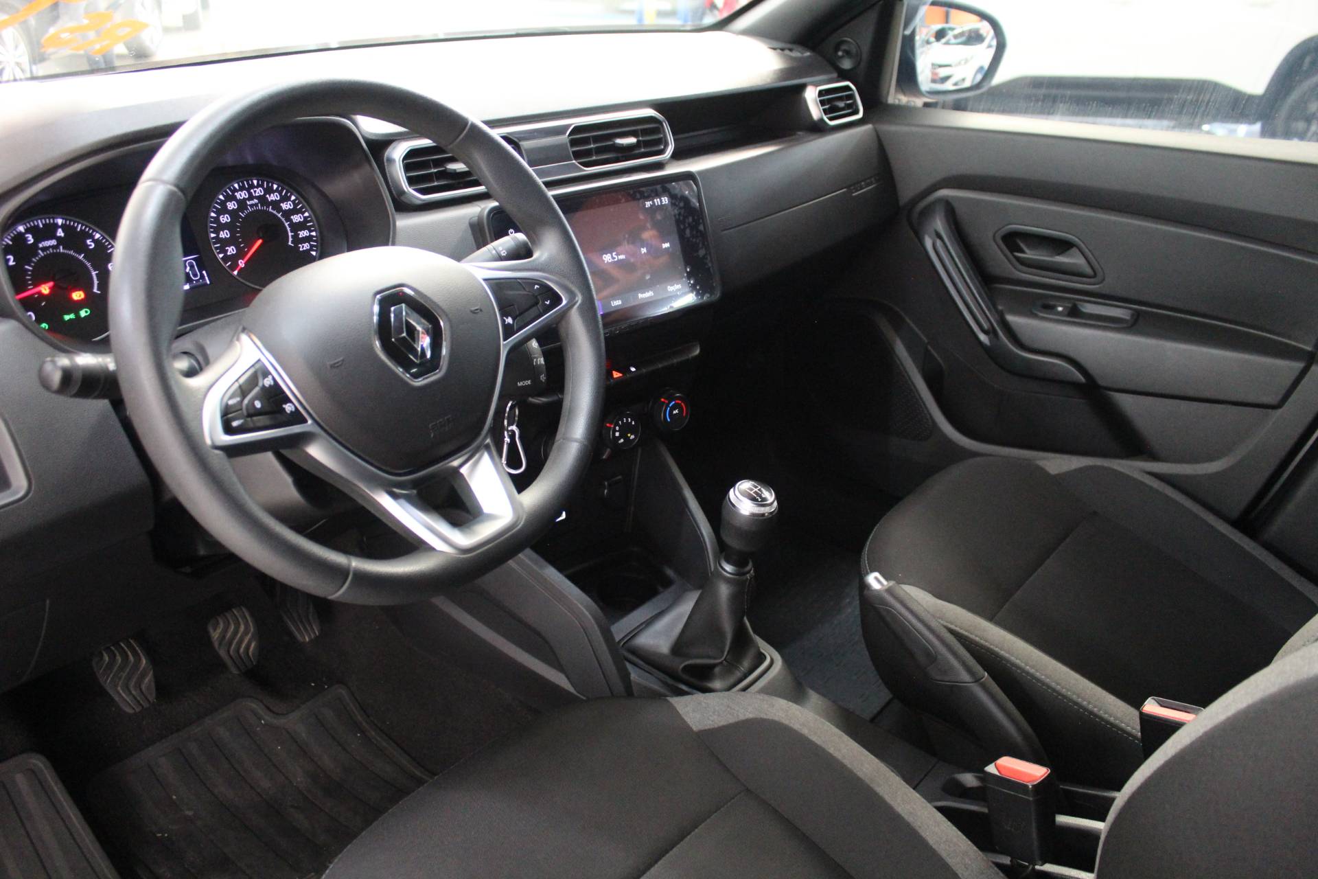RENAULT DUSTER