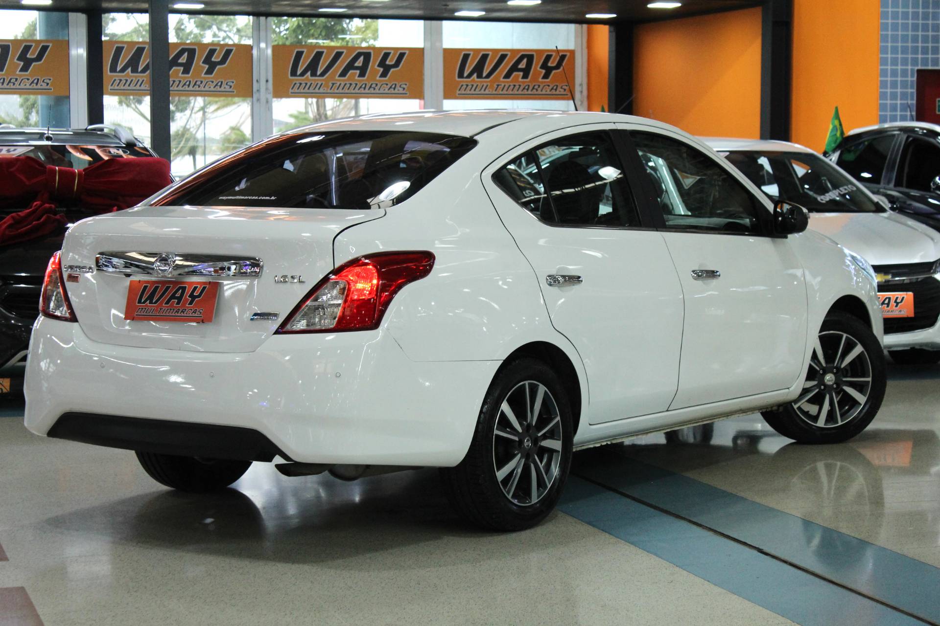 NISSAN VERSA