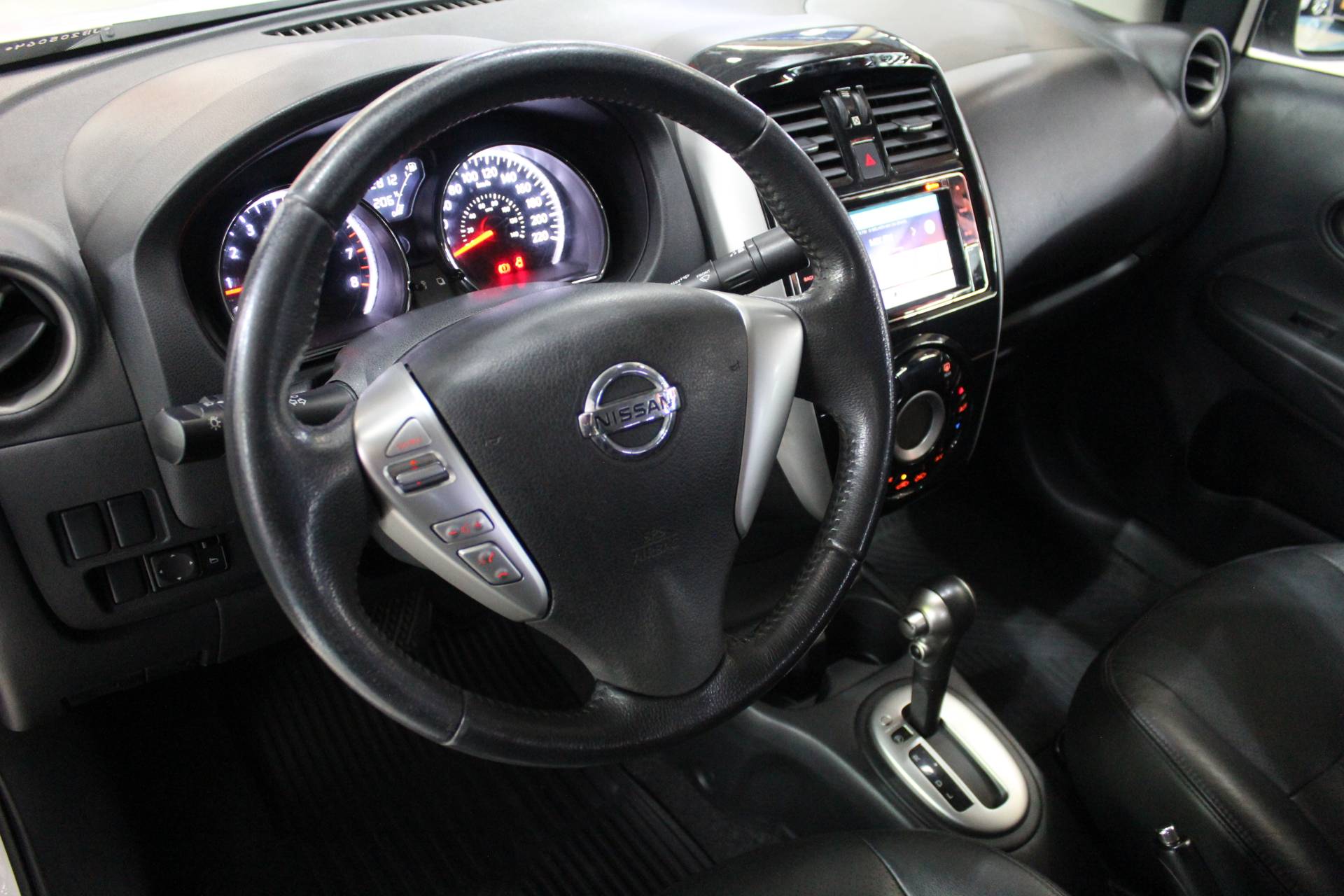 NISSAN VERSA
