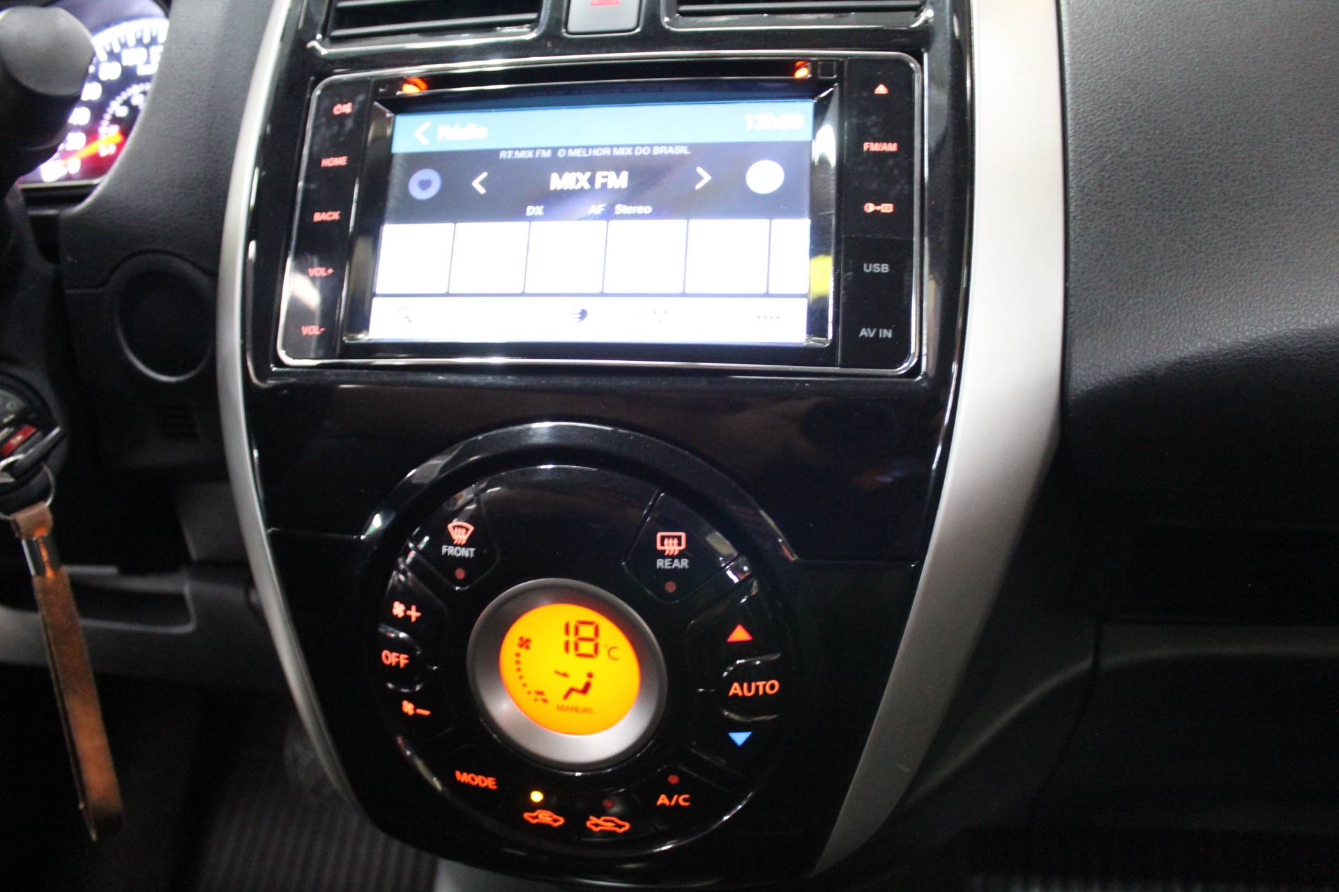NISSAN VERSA