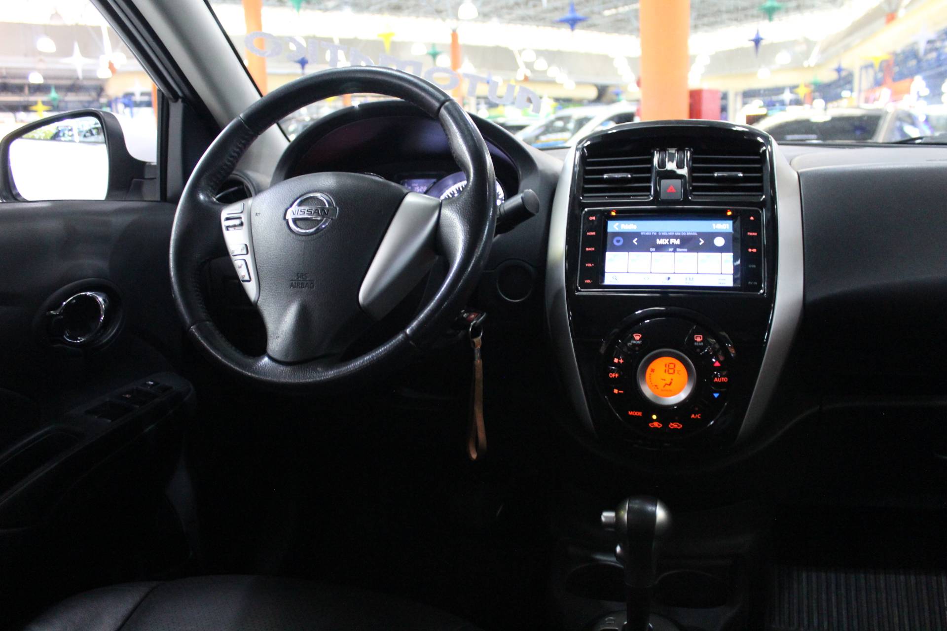 NISSAN VERSA