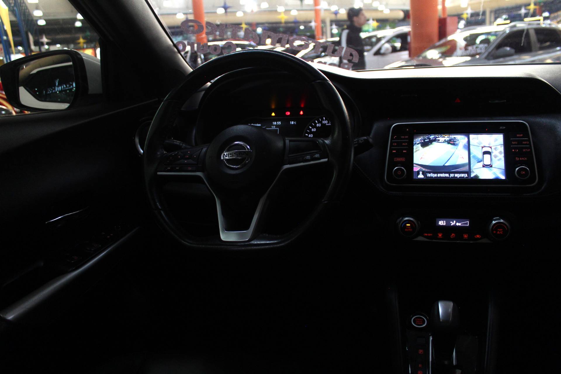 NISSAN KICKS