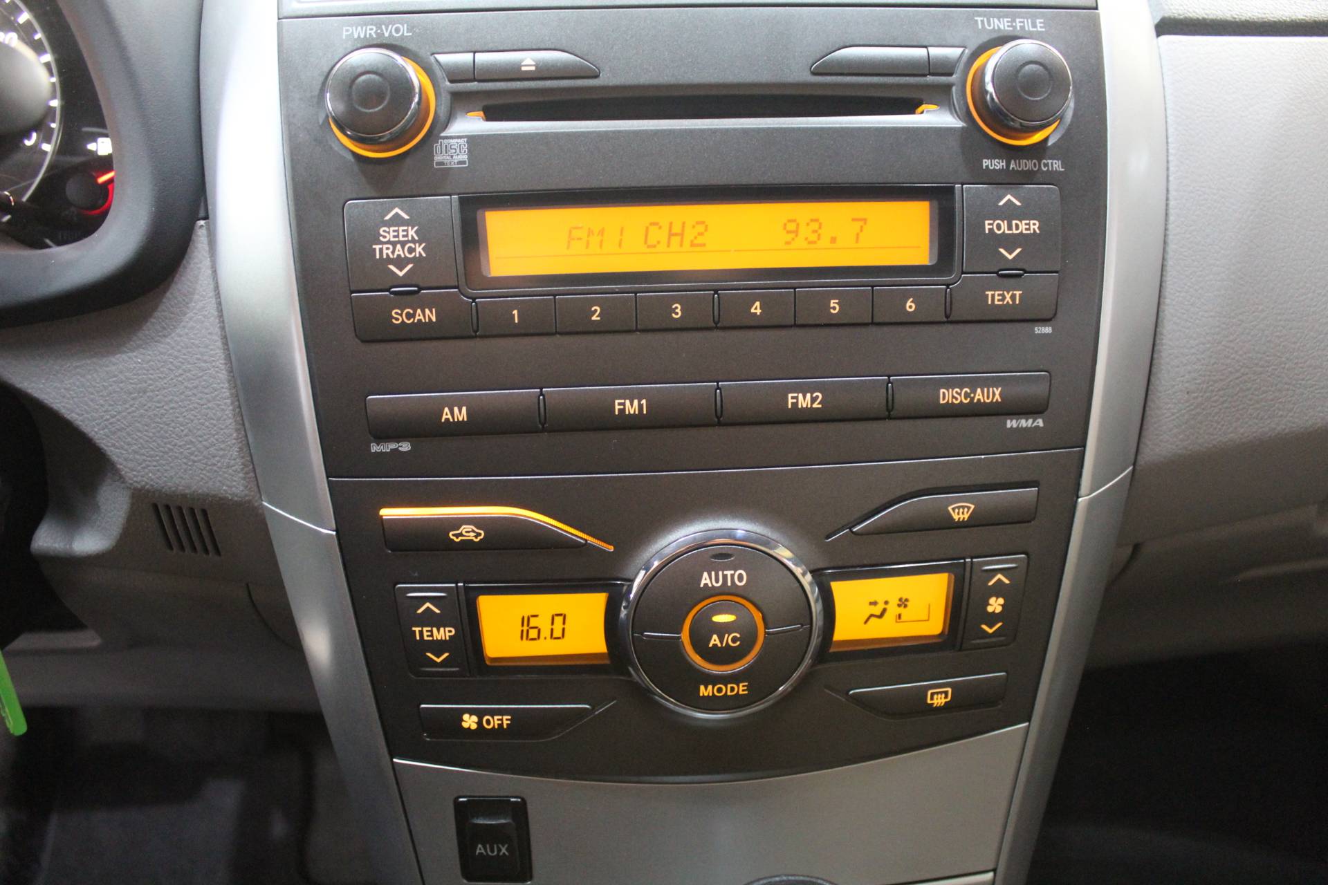 TOYOTA COROLLA