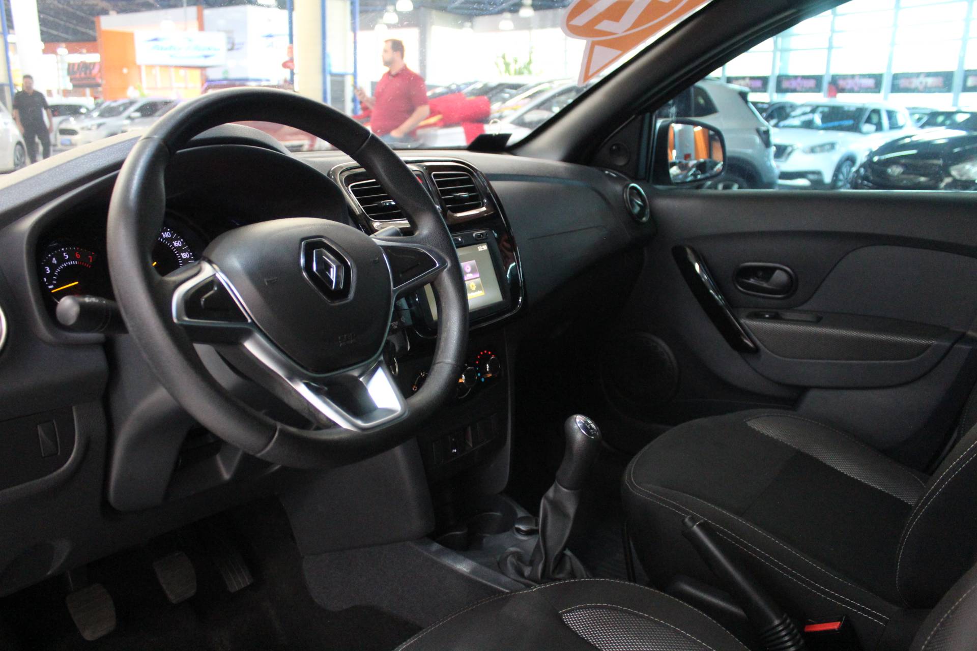RENAULT LOGAN